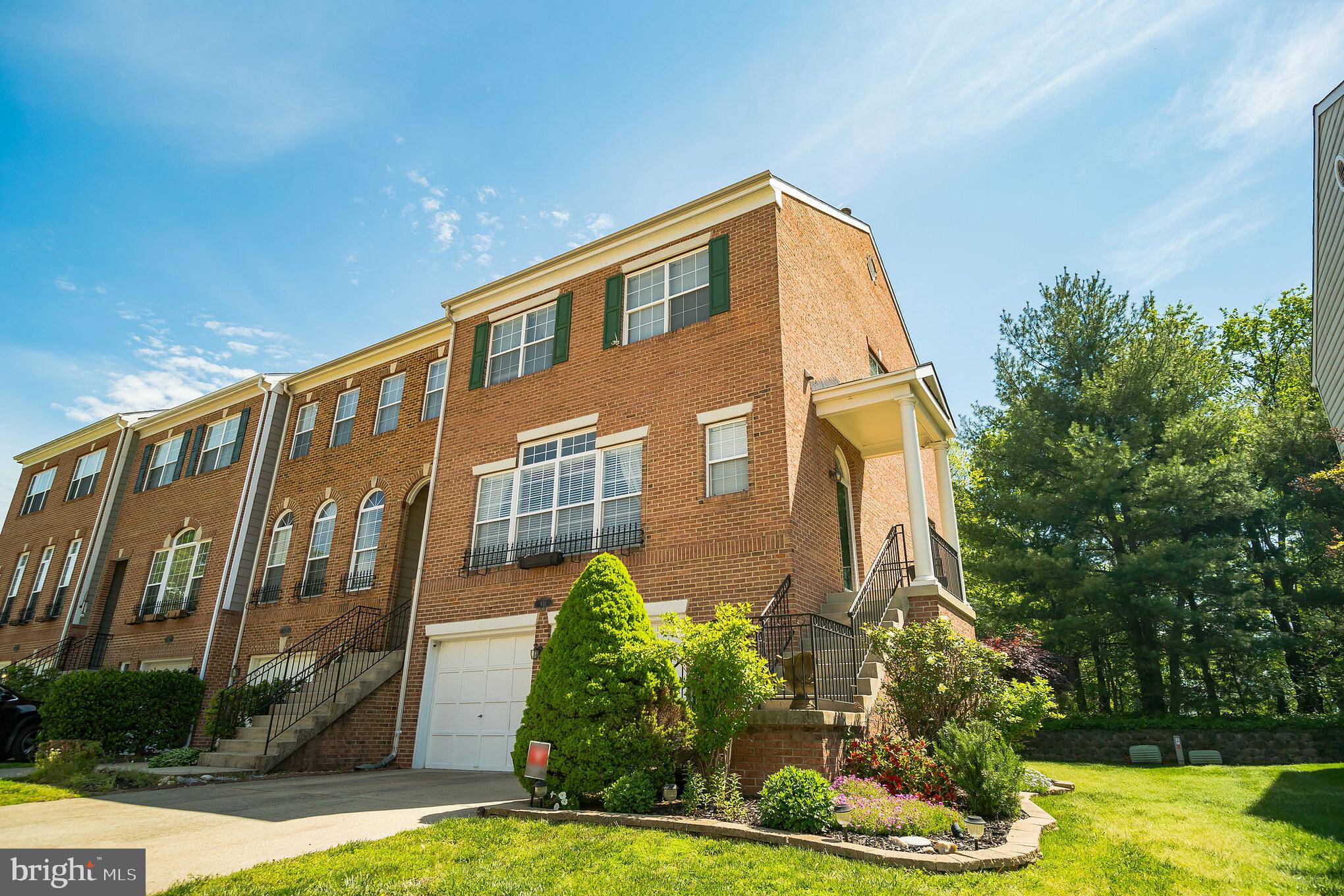 BELMONT CENTER - Residential