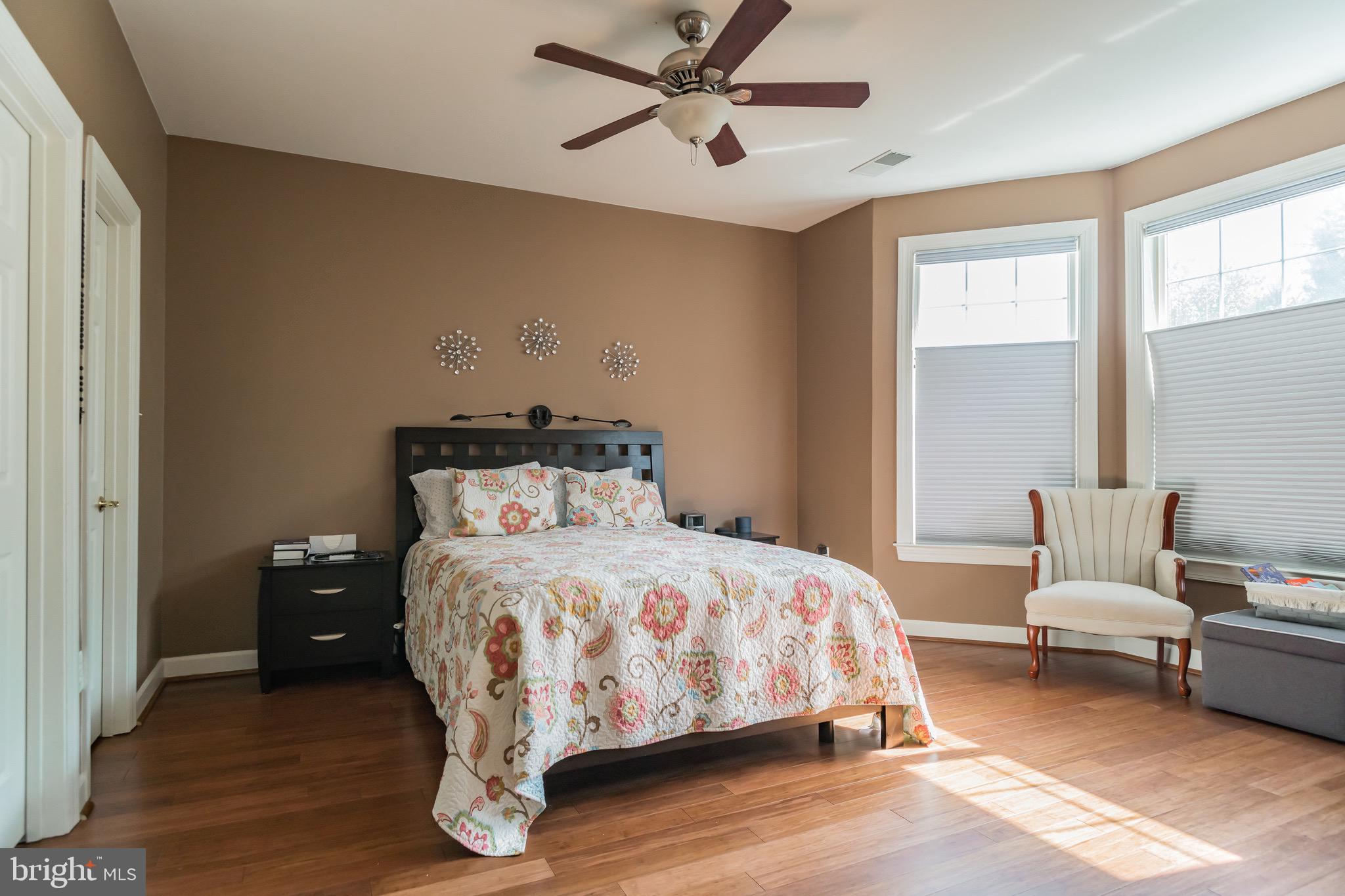 BELMONT CENTER - Residential