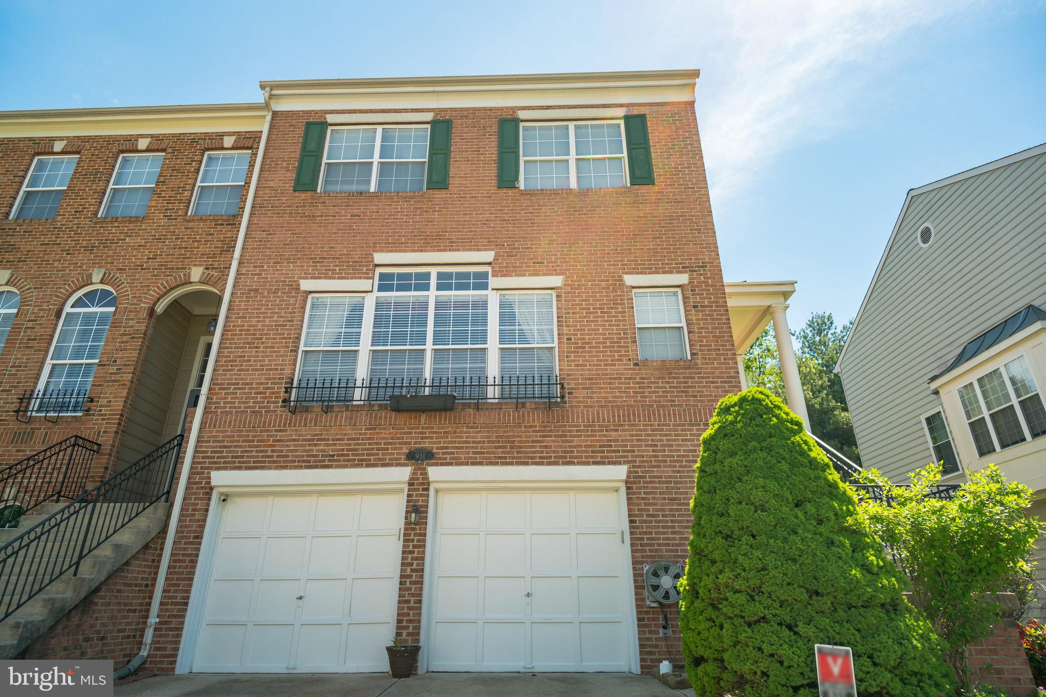 BELMONT CENTER - Residential