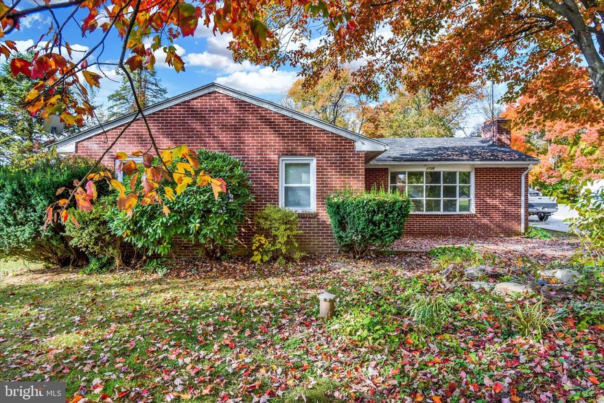 Welcome to 2738 Bird View Rd! This beautiful single family home offers one floor living. 3 bedrooms and 2 full bath home that provides tons of space. Spacious rooms with new carpet throughout and new laminate flooring in the kitchen. Large rear and front yard for all your entertaining needs! Tons of parking! The unfinished lower level offers even more storage and washer/dryer. Ideal location close to shopping, parks, restaurants and more!