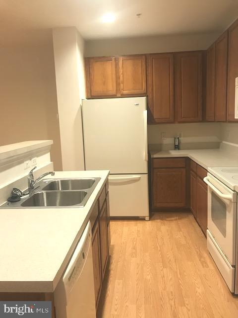 COUNTY CENTER - Residential Lease