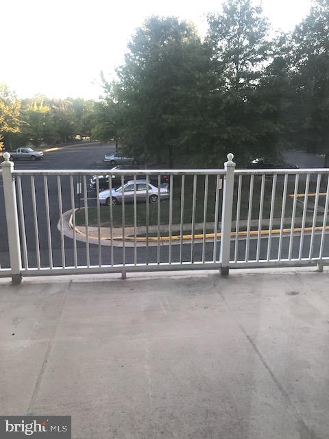 COUNTY CENTER - Residential Lease