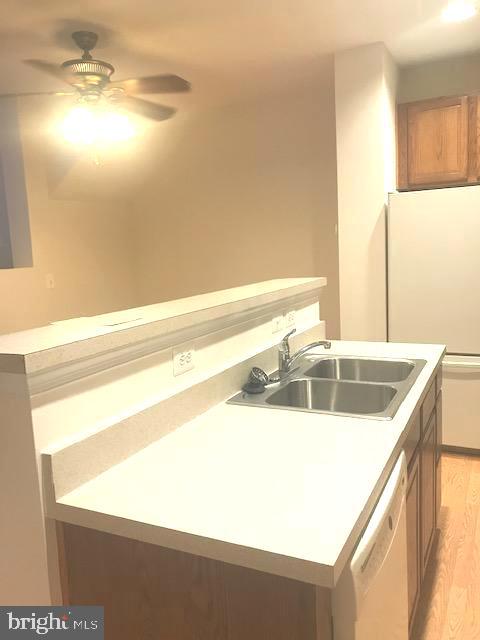 COUNTY CENTER - Residential Lease