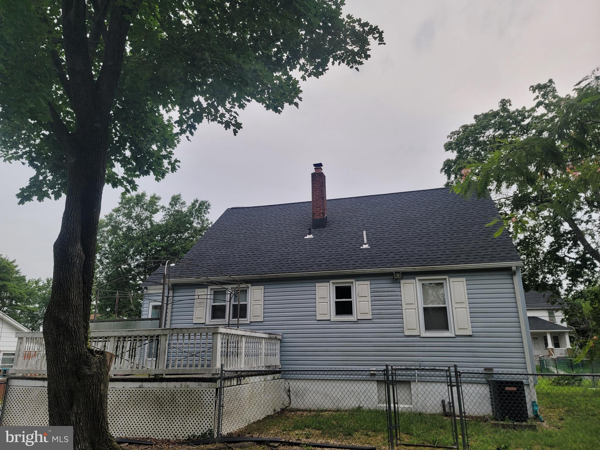 741 S EAST AVENUE