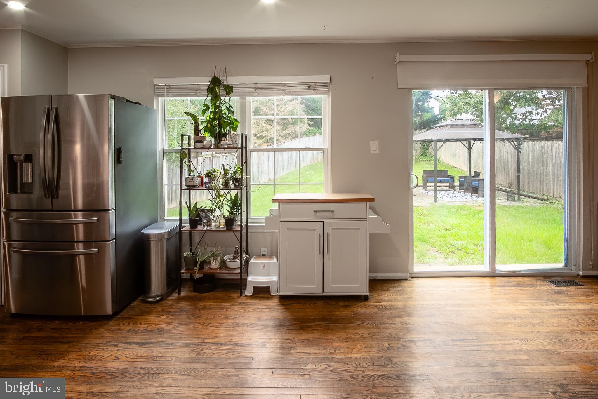 ROBIN MEADOWS - Residential