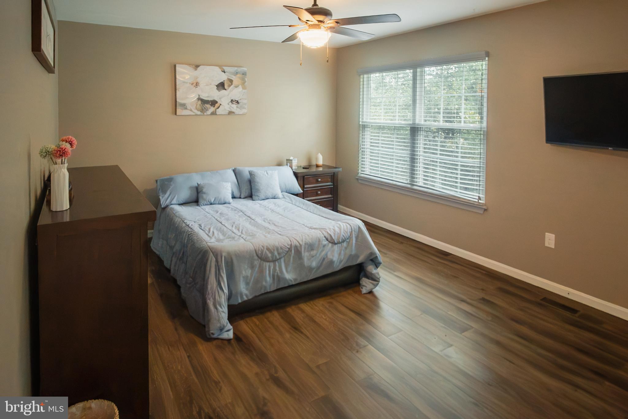 ROBIN MEADOWS - Residential