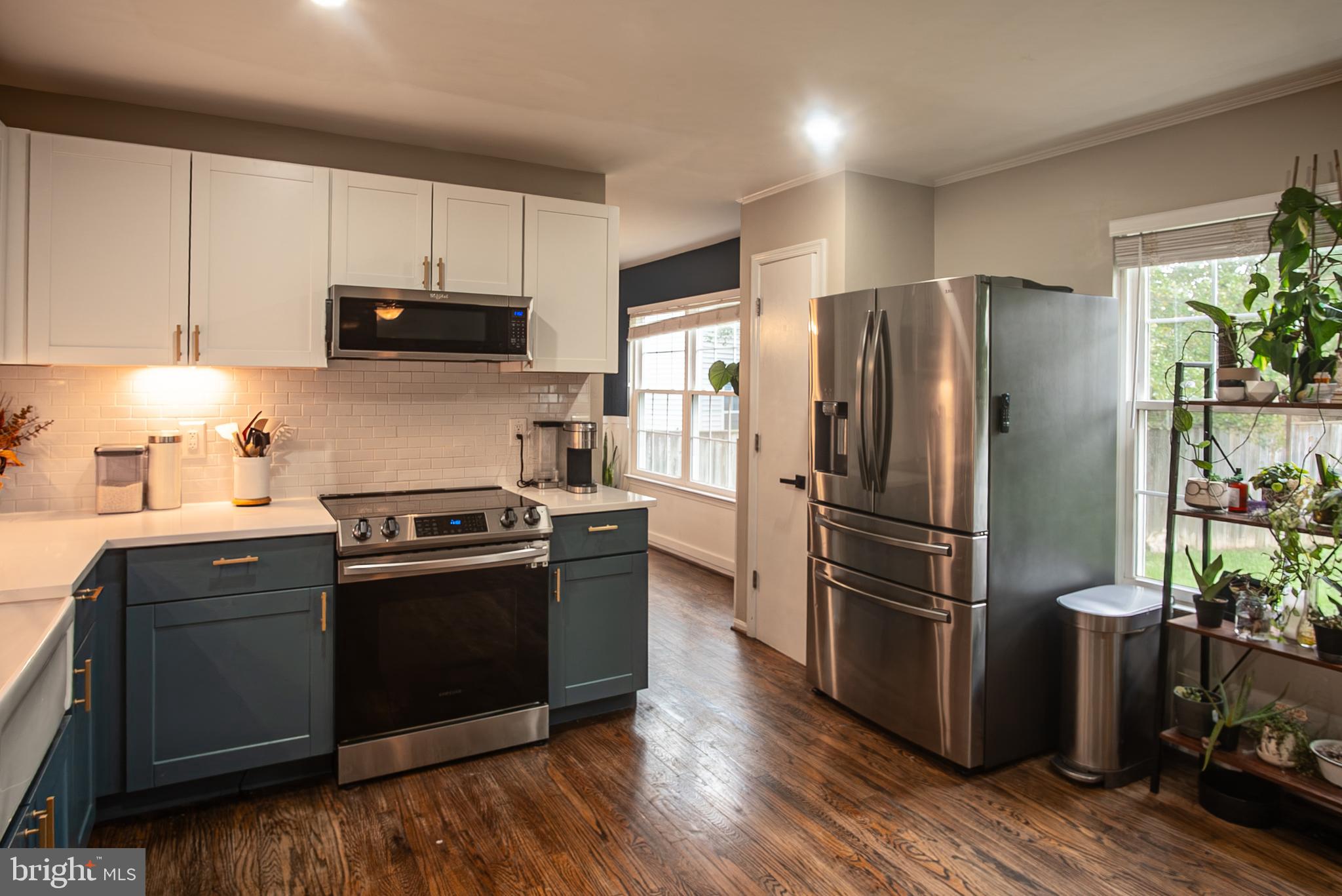 ROBIN MEADOWS - Residential