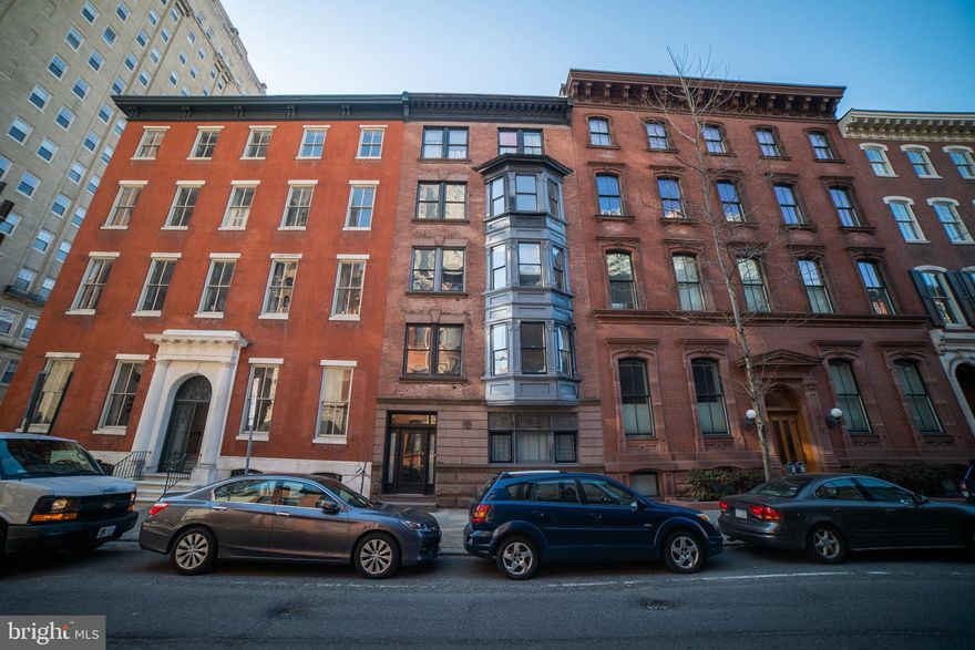 One bedroom one bathroom apartment located in a brownstone building just steps from Rittenhouse Square Park. Exposed brick, built in shelves, stainless steel appliances, and hardwood floors throughout. Shared laundry on site. Steps from many restaurants, shopping, parks, fitness studios, and more. Short walk to University City, Penn, Drexel, CHOP, and the Hospital of the University of Pennsylvania. Tenant is responsible for gas & electricity.