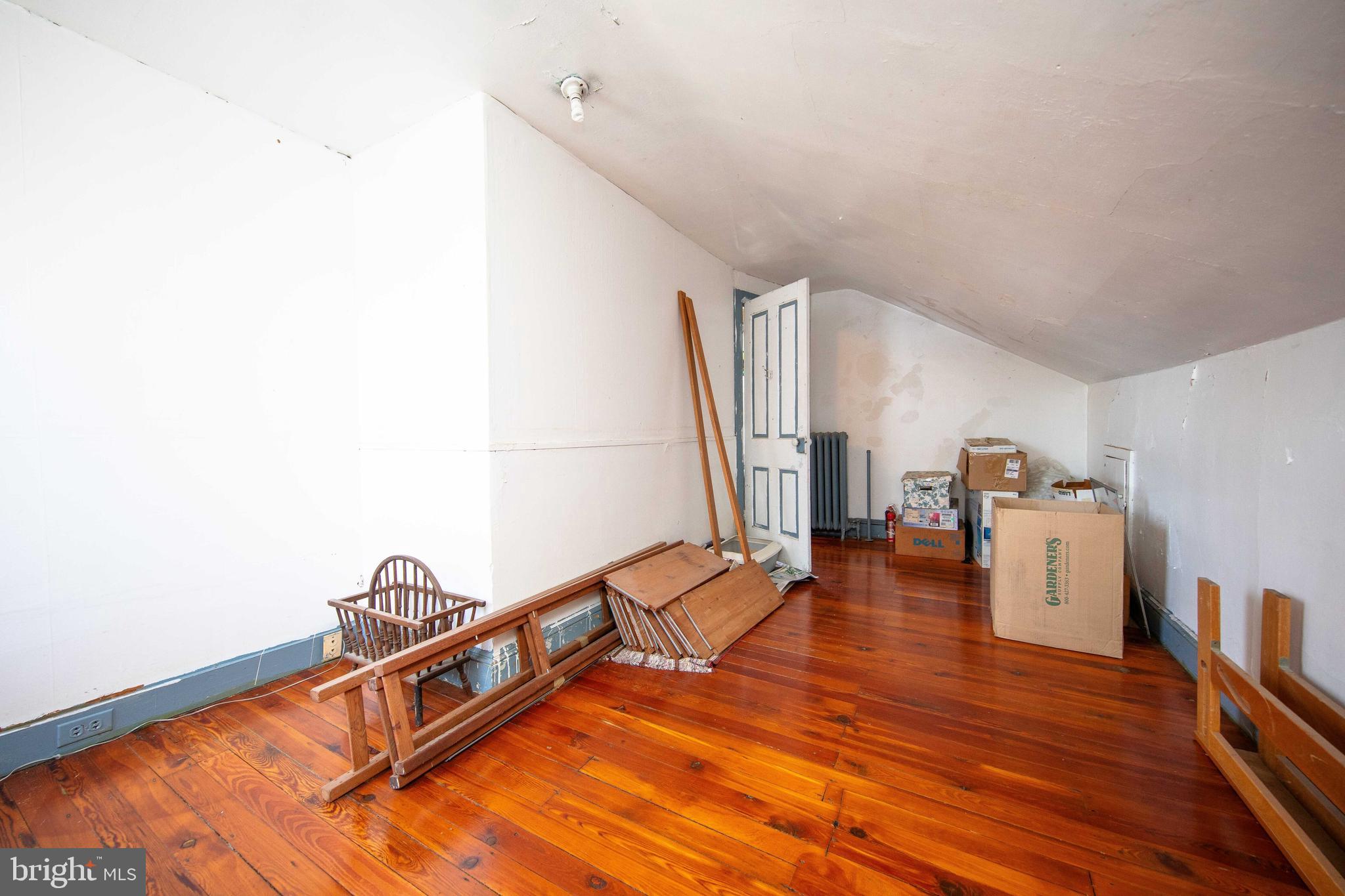 ROXBOROUGH - Residential