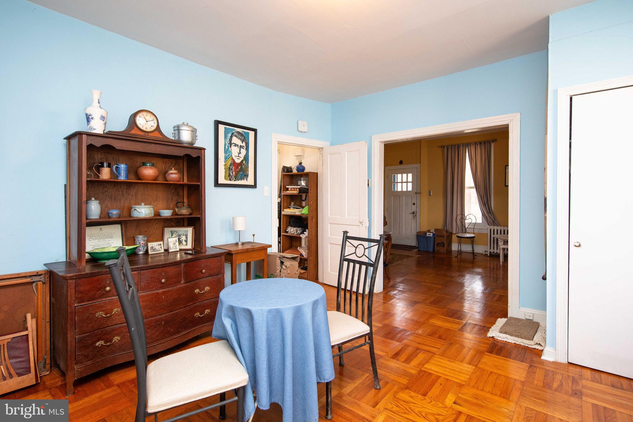 ROXBOROUGH - Residential