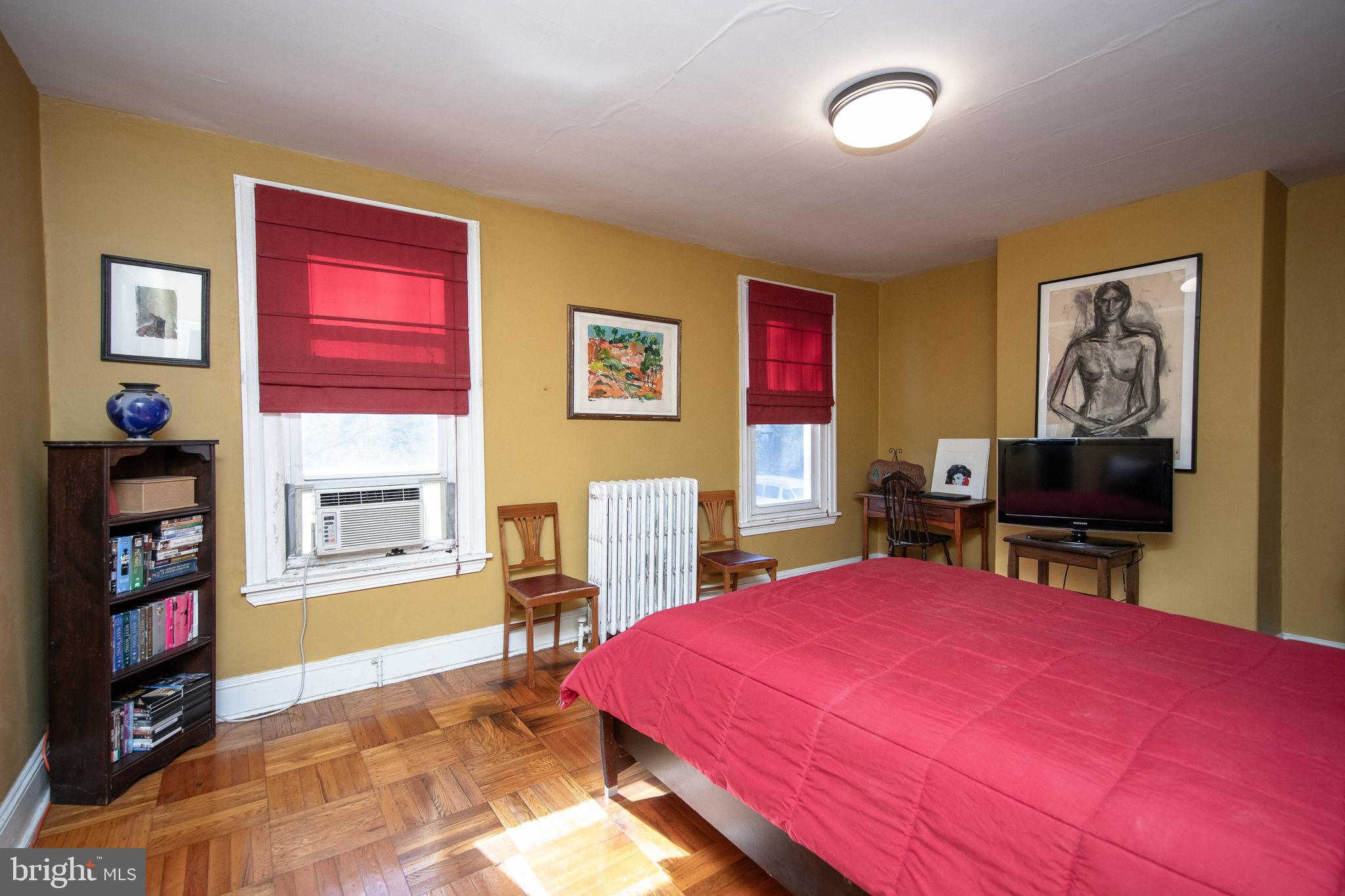 ROXBOROUGH - Residential