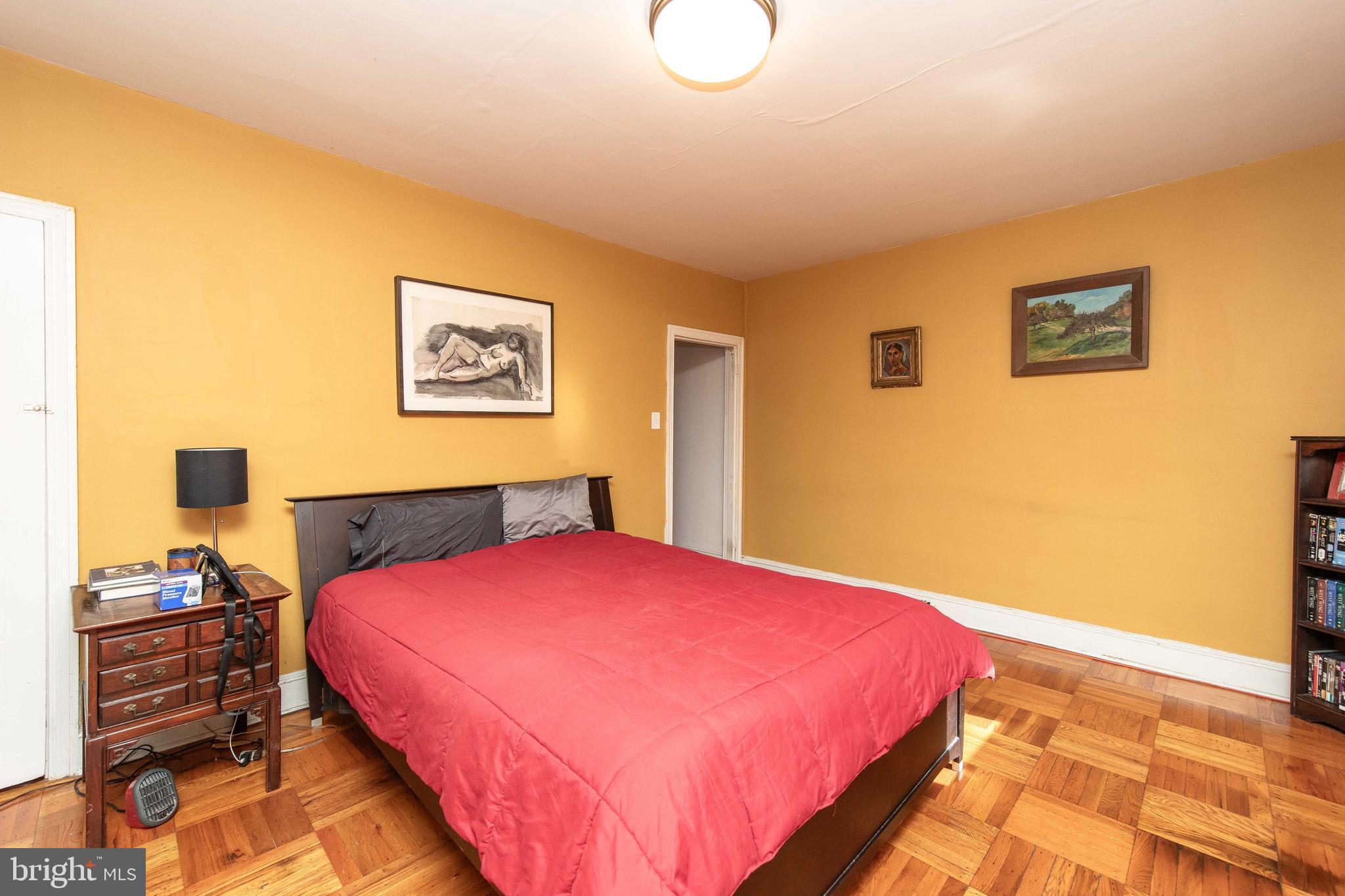 ROXBOROUGH - Residential