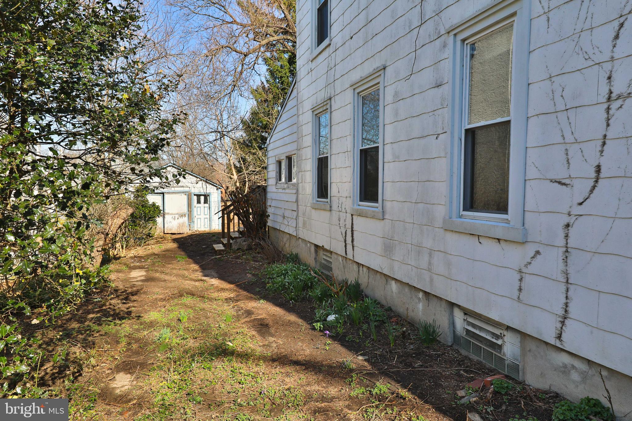 ROXBOROUGH - Residential