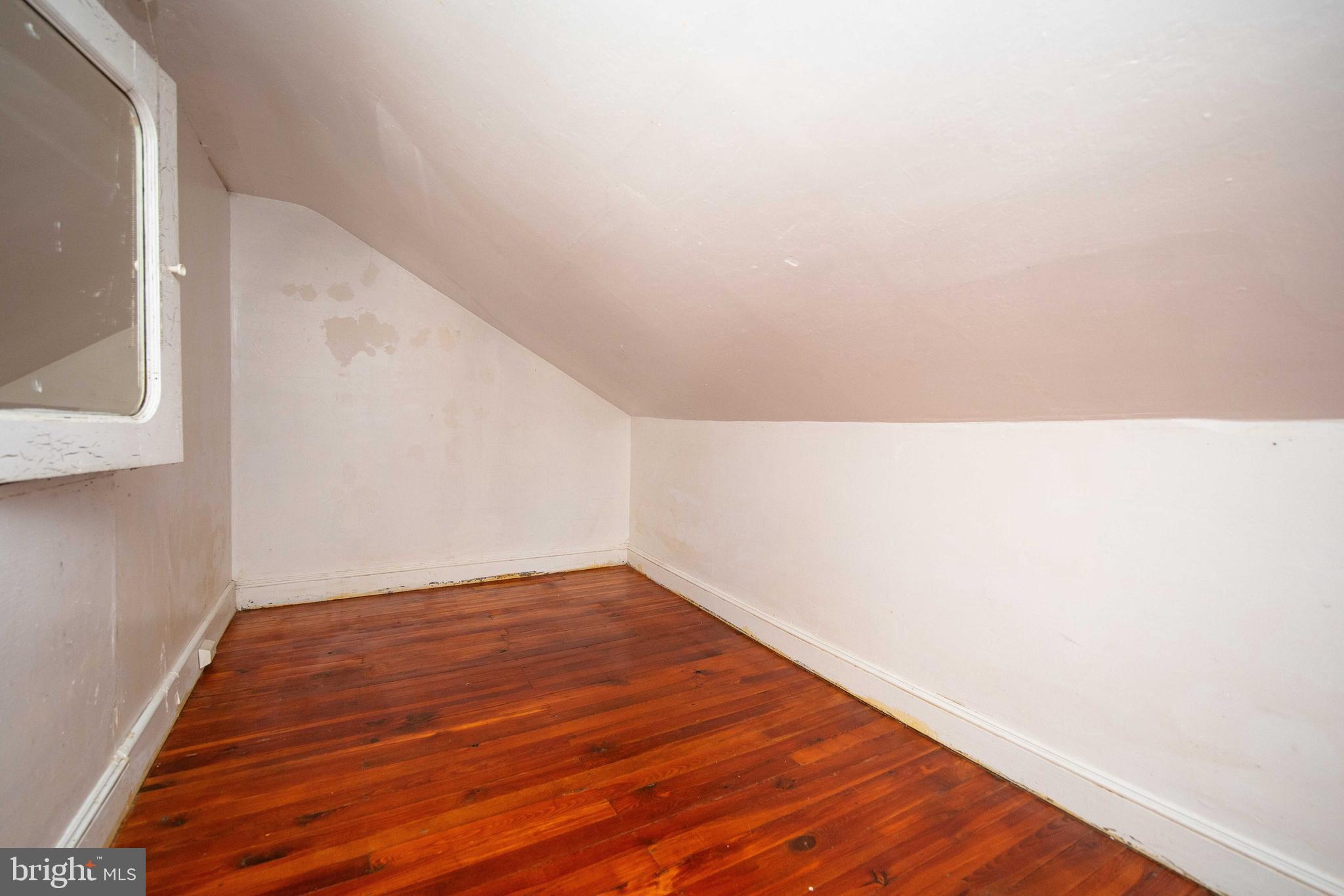 ROXBOROUGH - Residential