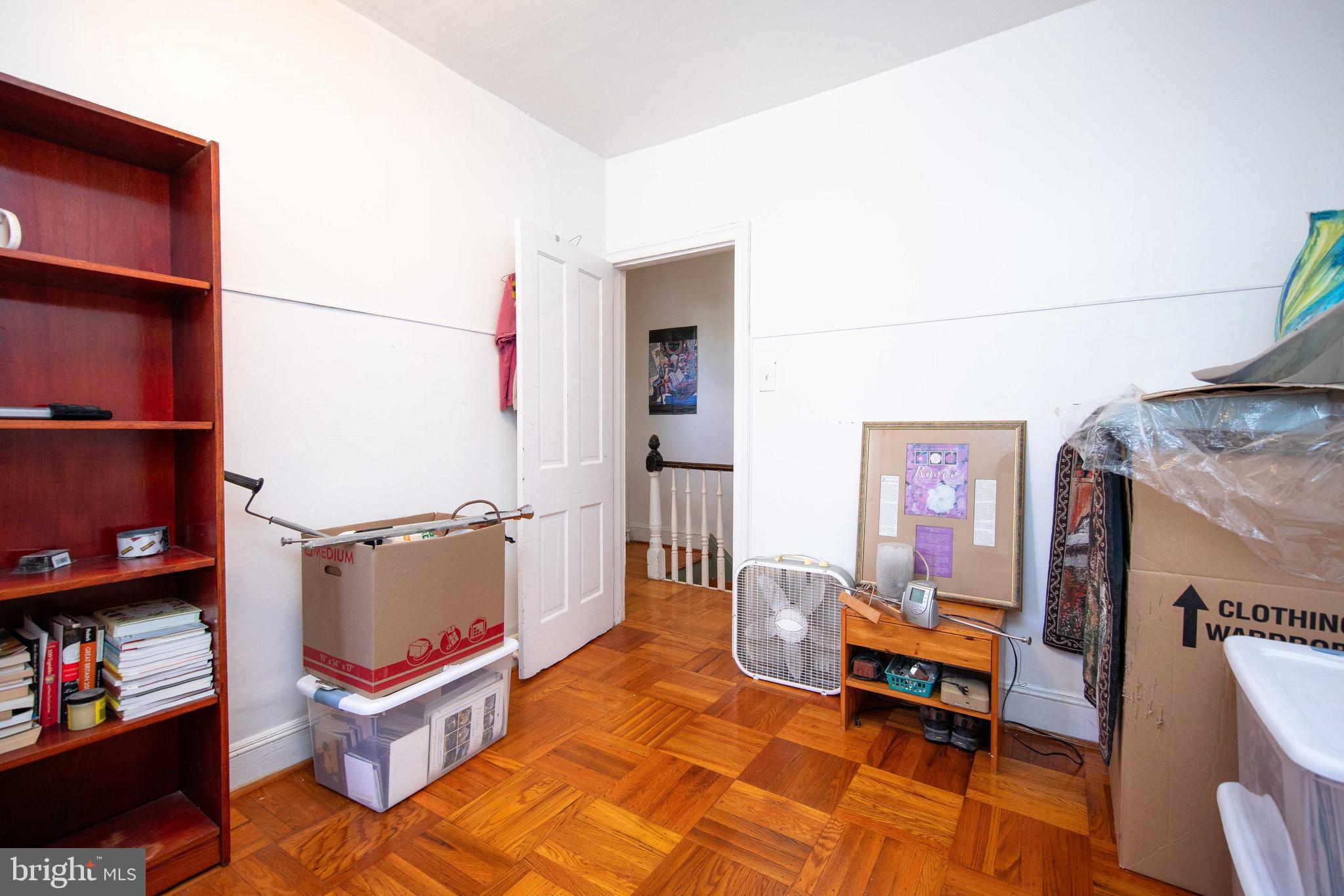 ROXBOROUGH - Residential