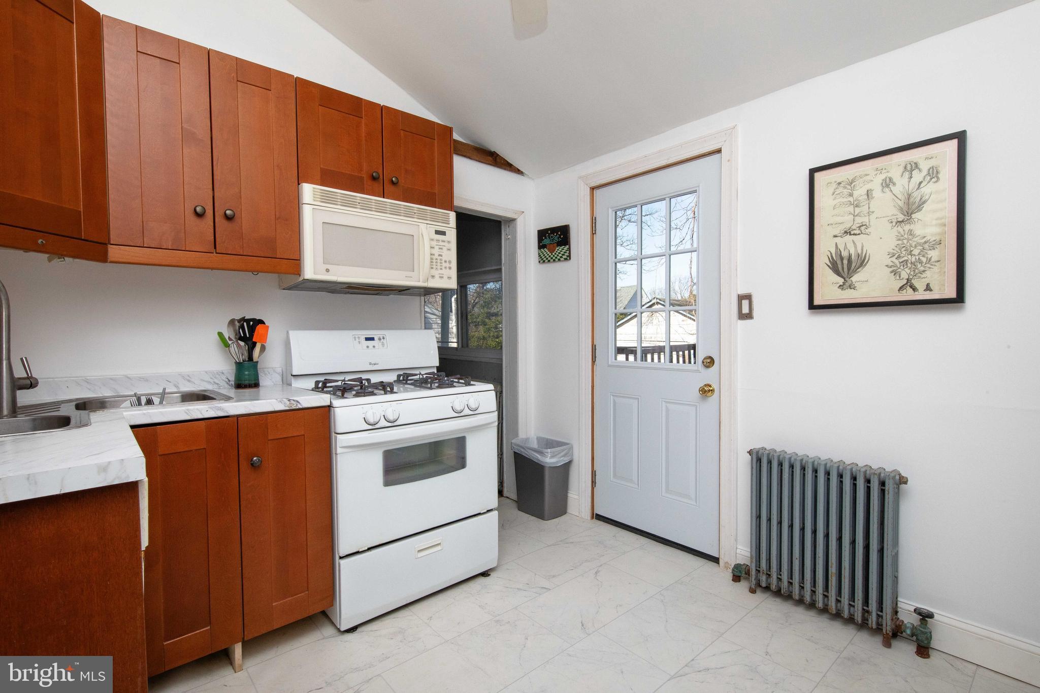 ROXBOROUGH - Residential