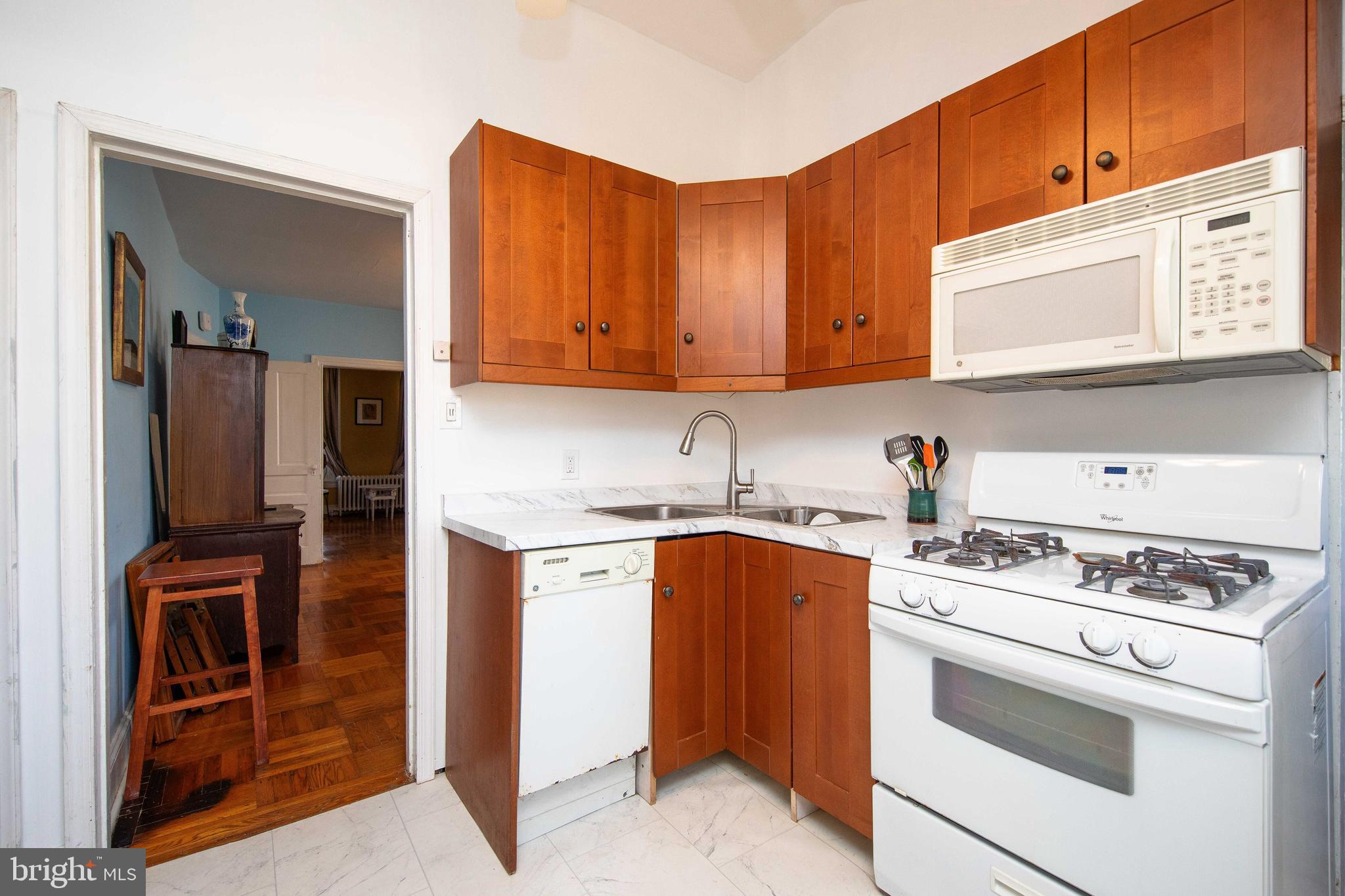 ROXBOROUGH - Residential