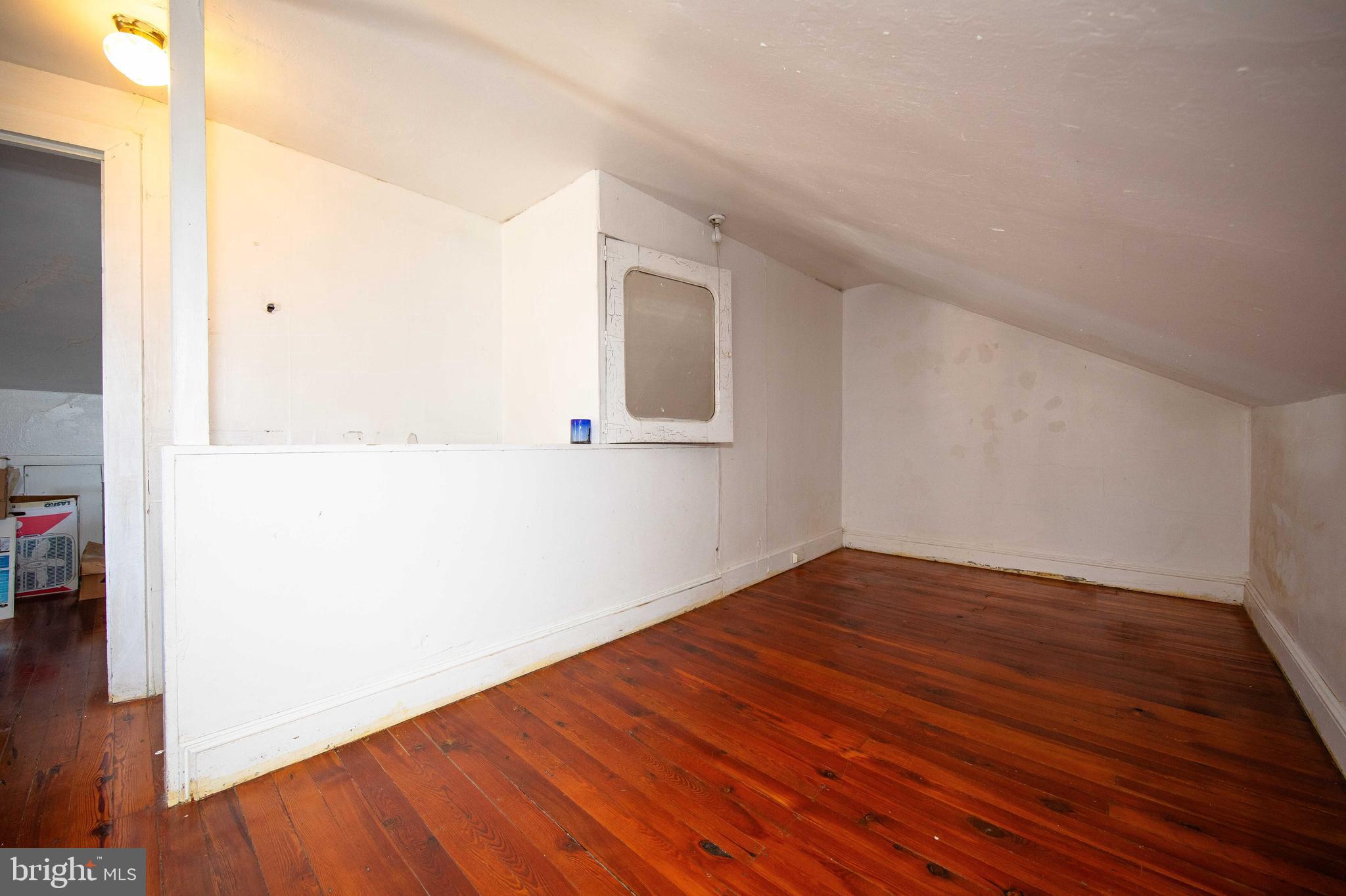 ROXBOROUGH - Residential