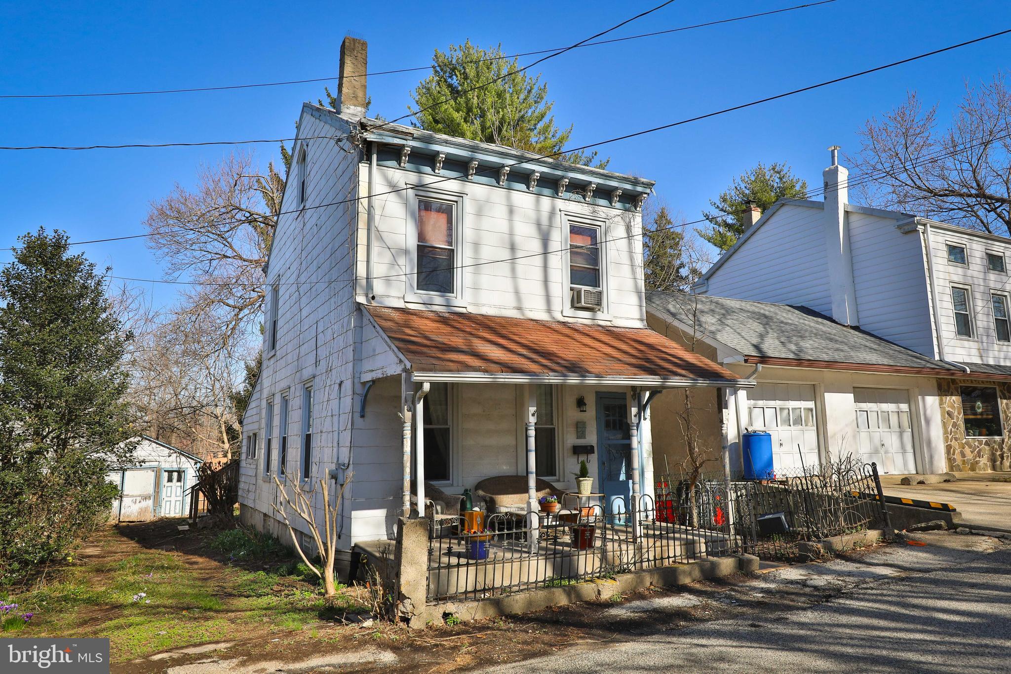 ROXBOROUGH - Residential
