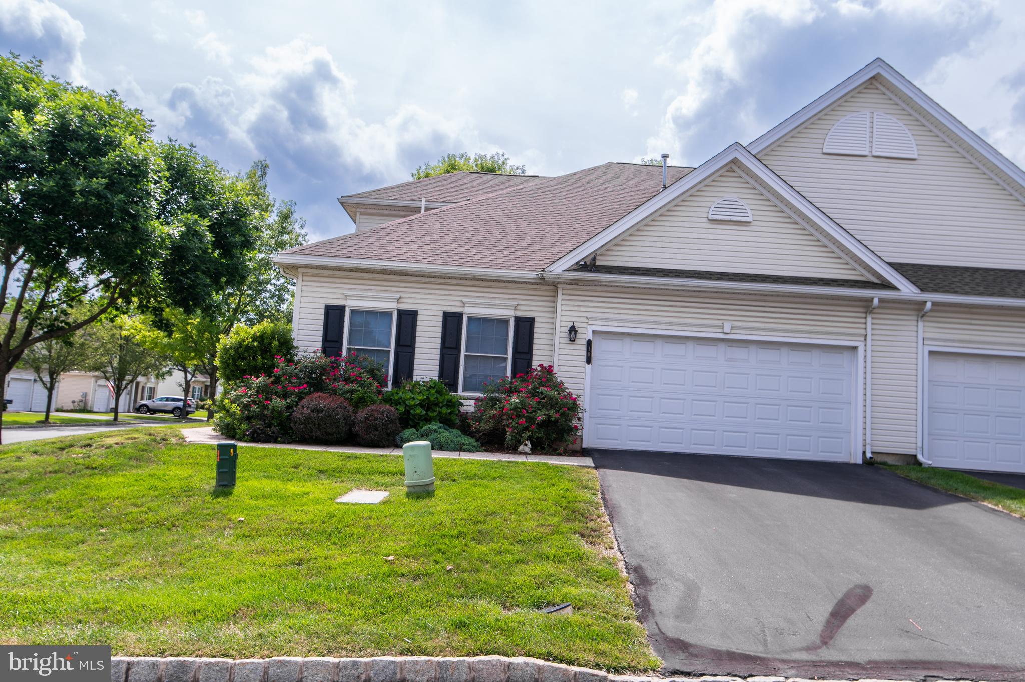 18 KENT LANE