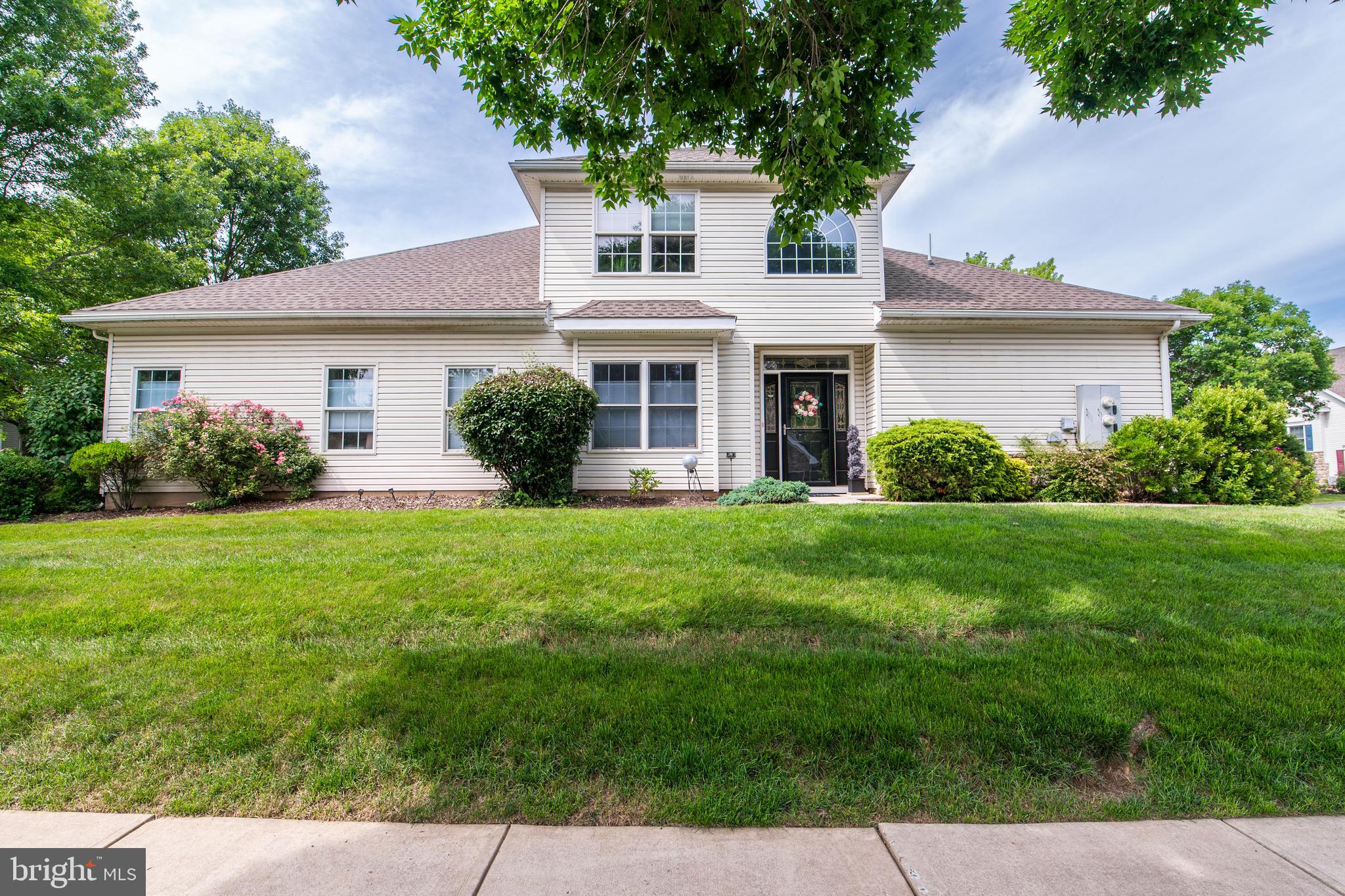 Beautifully updated 3-bed, 3-bath home in the vibrant 55+ community. *BRAND NEW ROOF, HVAC & WATER HEATER!* 2-story foyer has decorative tile flrs, stunning palladium window & elegant black wrought iron rails w/matching tile accents on the stairs. LVP flrs flow seamlessly throughout, leading to a formal DR adorned w/modern chandelier. The 2-story FR feat a vaulted ceiling, ceiling fan & cozy alcove complete w/granite fireplace, recessed lts, skylights & sliding dr access to a serene concrete patio. The updated kitchen is a chef’s dream w/granite counters, stainless stl apps, tiled backsplash, recessed lts, ctr island & bfast peninsula. The bright main flr master ste offers a tray ceiling, ceiling fan, & 2 walk-in closets, while the en-ste bath boasts tile flrs, granite-topped dual-sink vanity, new walk-in shower w/sliding glass door & linen closet. A guest rm, full bath w/tub/shower combo & well-equipped laundry rm w/tile backsplash, utility sink & storage cabinets complete the 1st flr. Upstairs, a loft/sitting area w/recessed lts overlooks both the foyer & FR, while an add'l guest bedrm & full bath w/tub/shower combo provide perfect accommodations for visitors. A 2-car garage w/paved driveway offers convenience & xtr storage. Community ctr w/pool, bocce ball ct, fitness ctr, billiard rm & meeting/party rm! Carefree lifestyle as lawn care, snow removal & ext maintenance are taken care of! Close to PA-33, shopping, parks, restaurants, entertainment, St. Lukes Hospital & more!