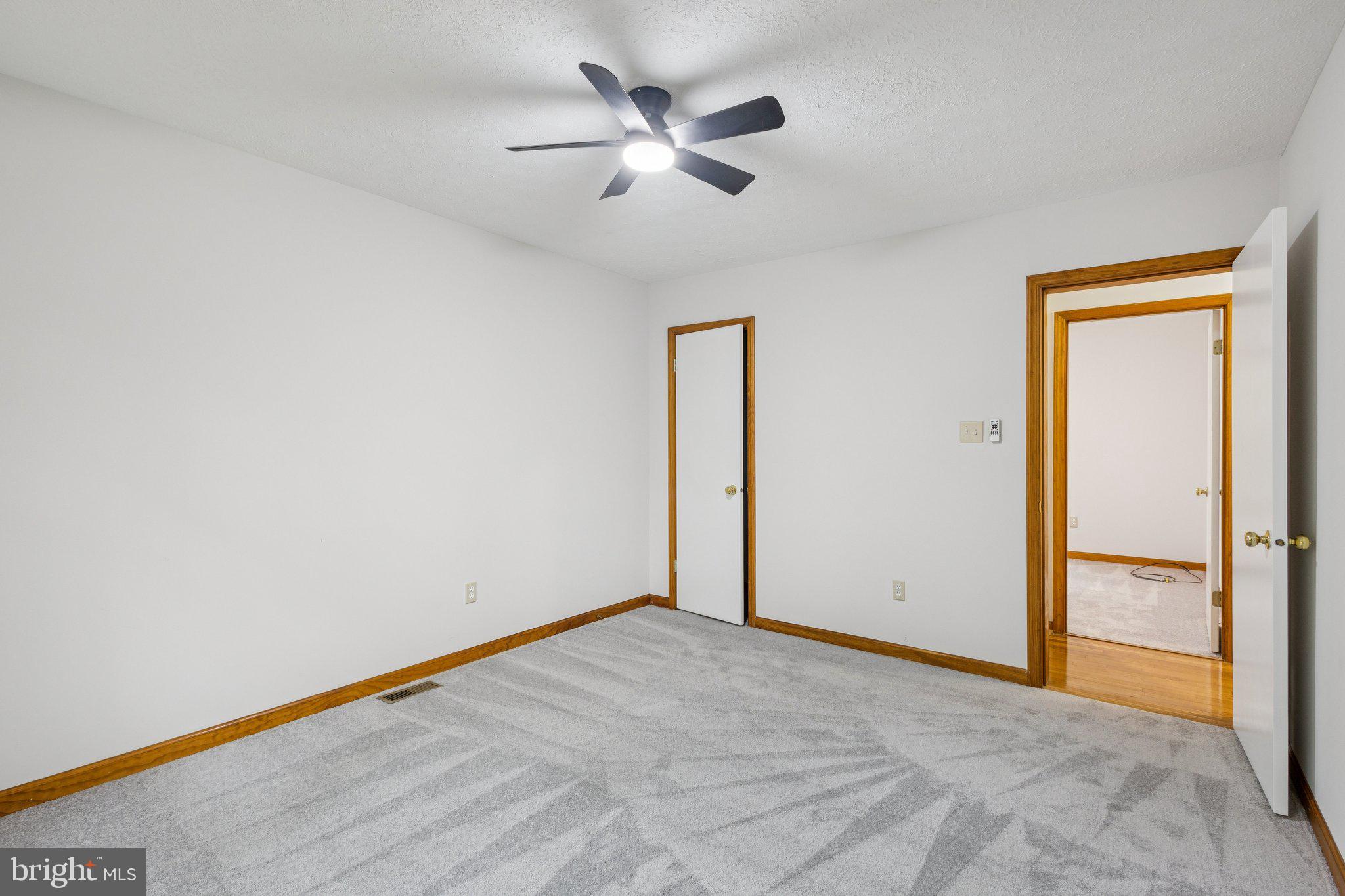 TOWER HILL - Residential