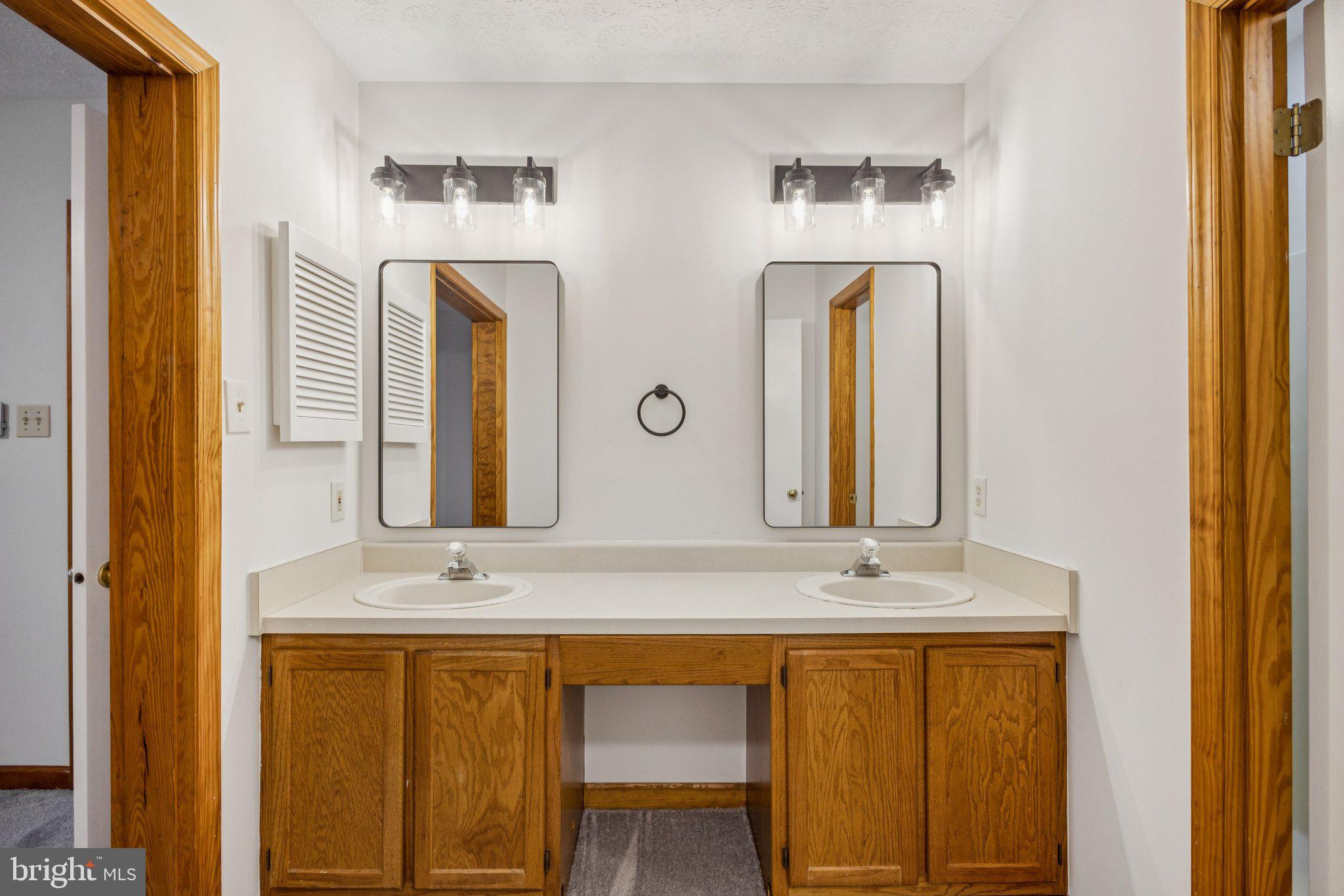 TOWER HILL - Residential