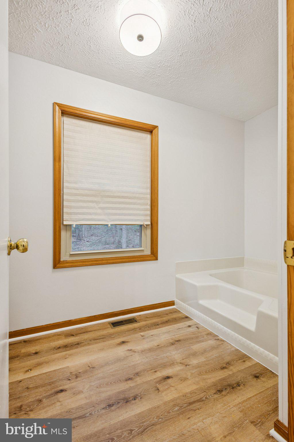 TOWER HILL - Residential