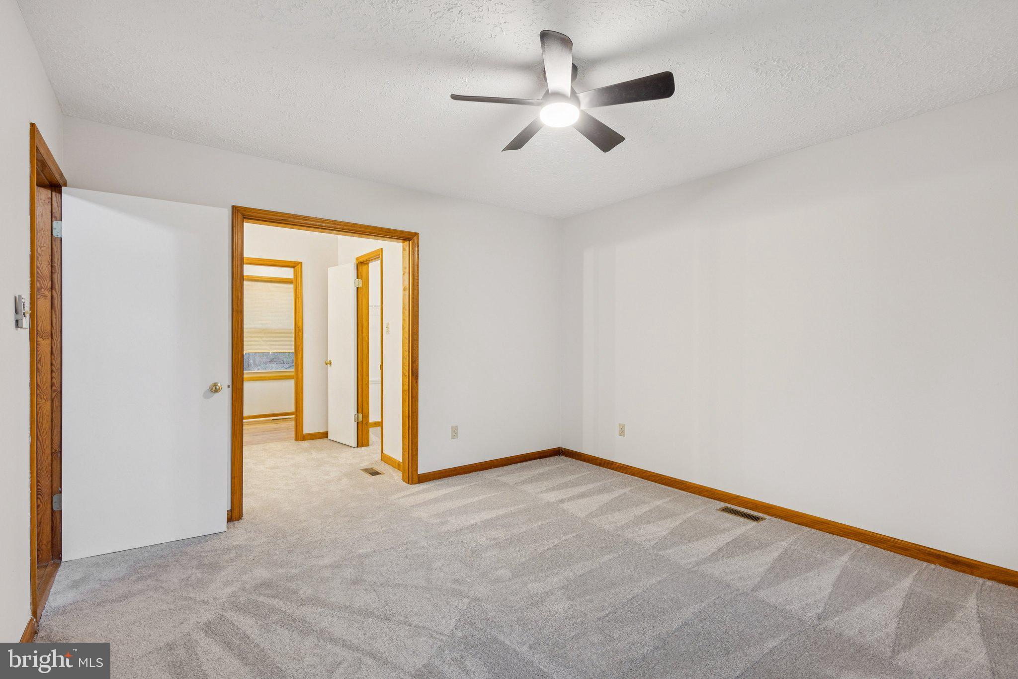 TOWER HILL - Residential