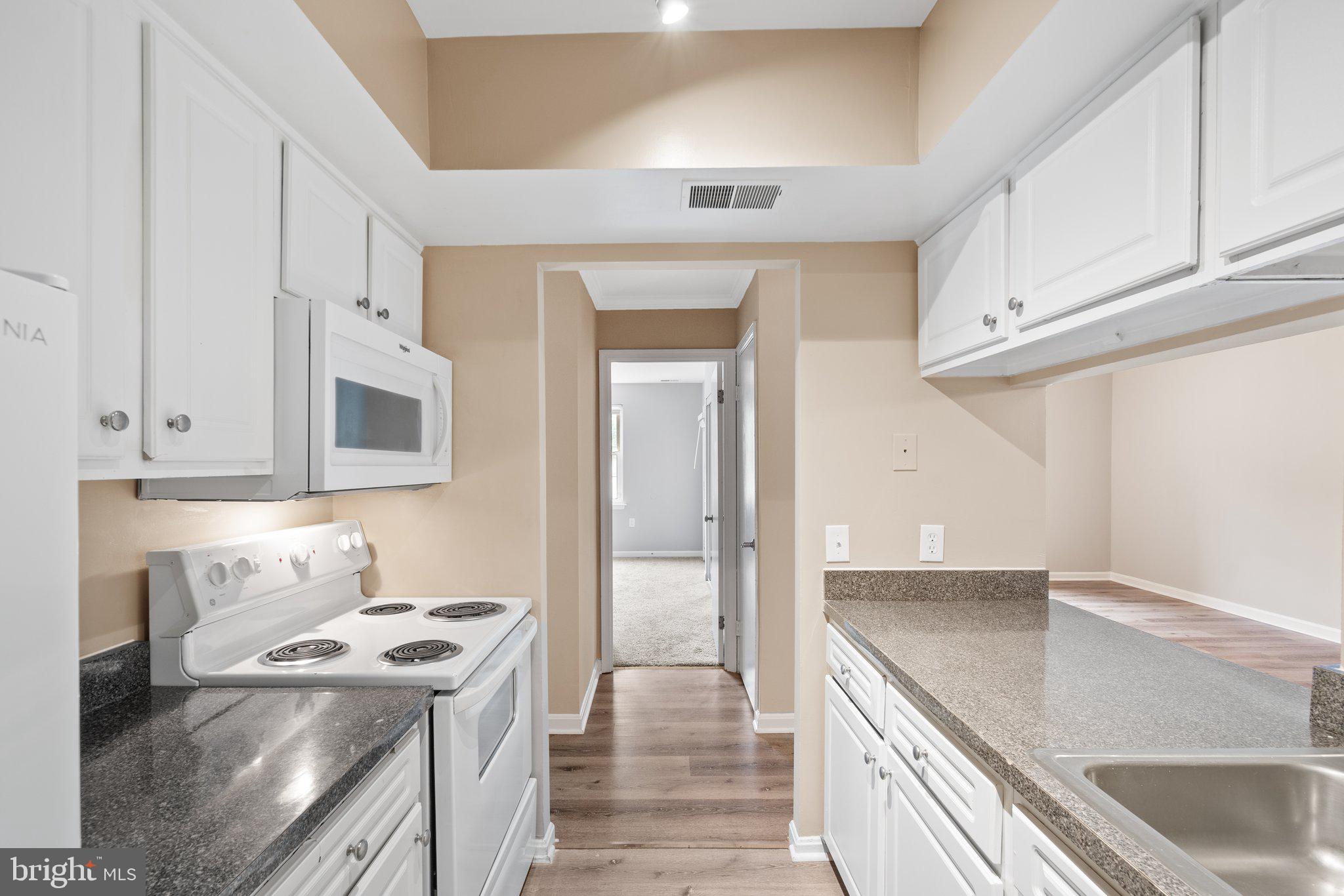 FLOWER HILL - Residential