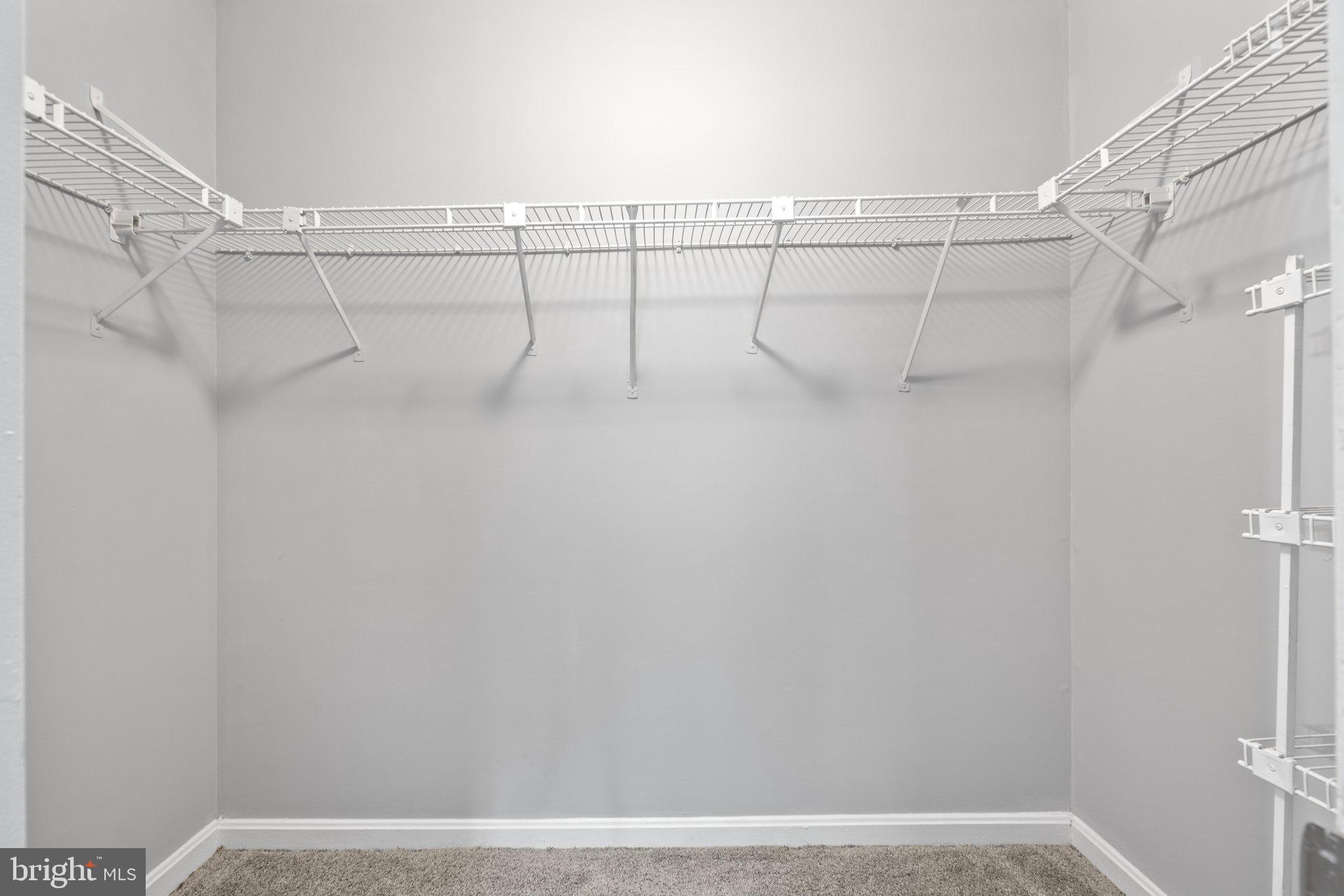 FLOWER HILL - Residential