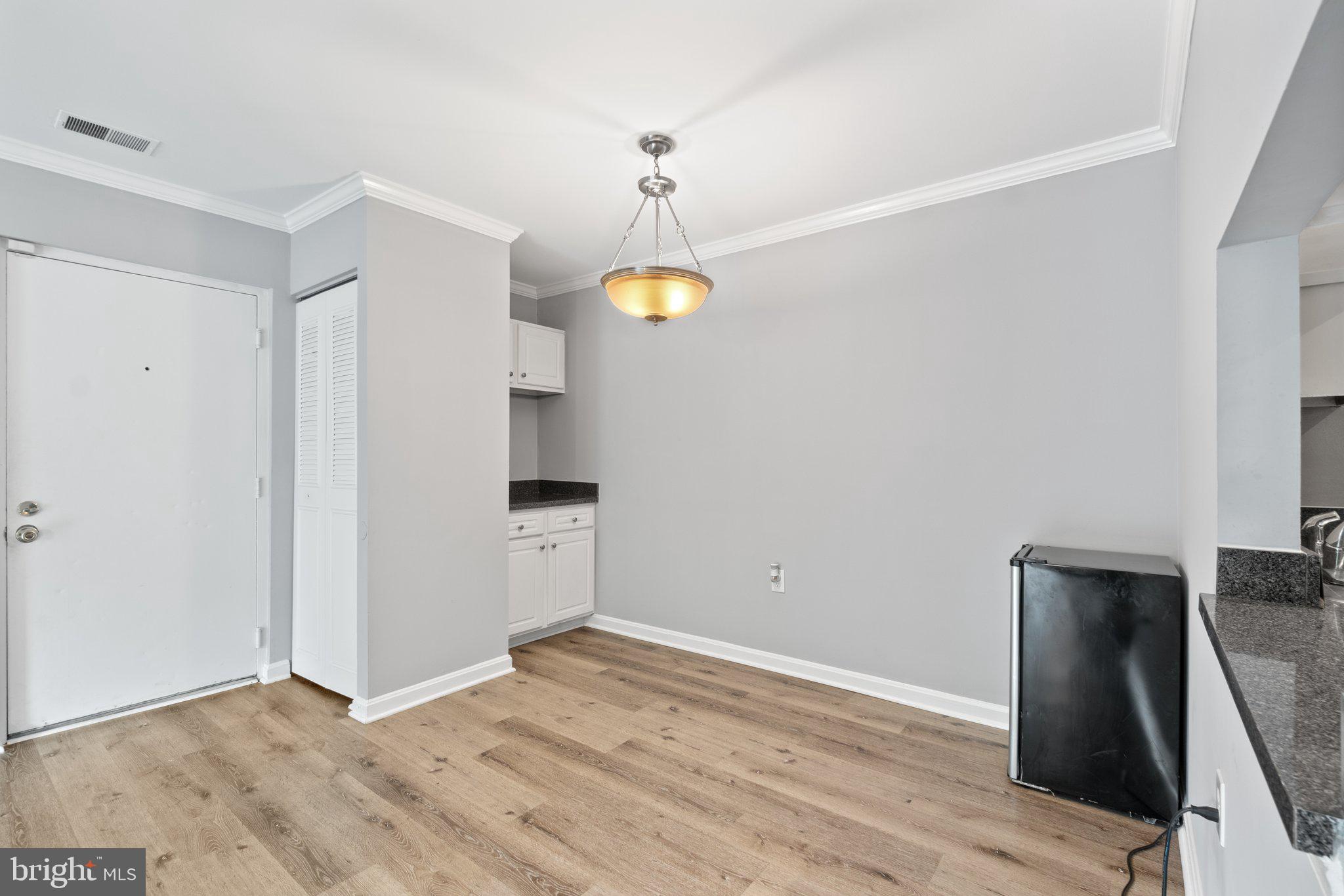 FLOWER HILL - Residential