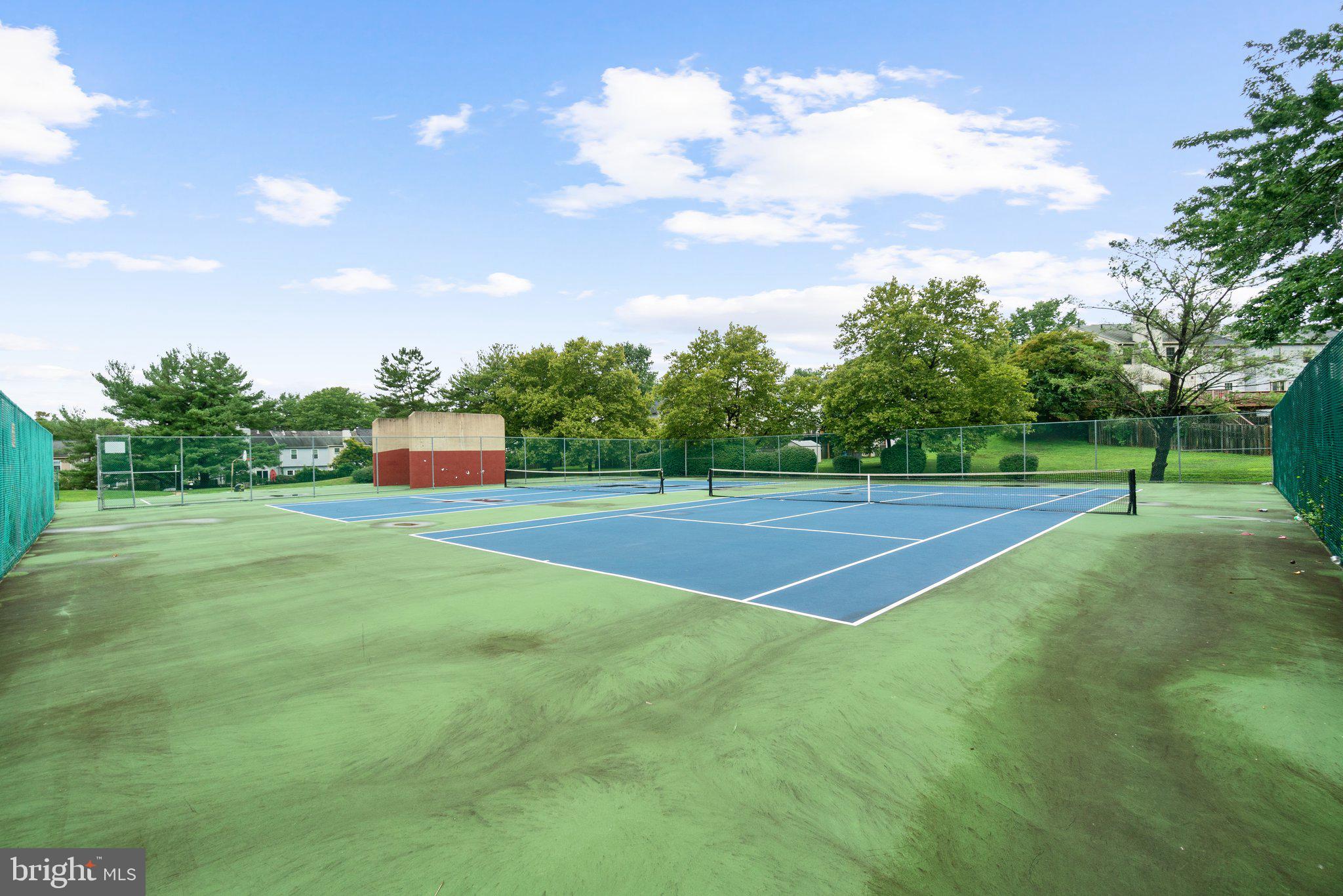 FLOWER HILL - Residential