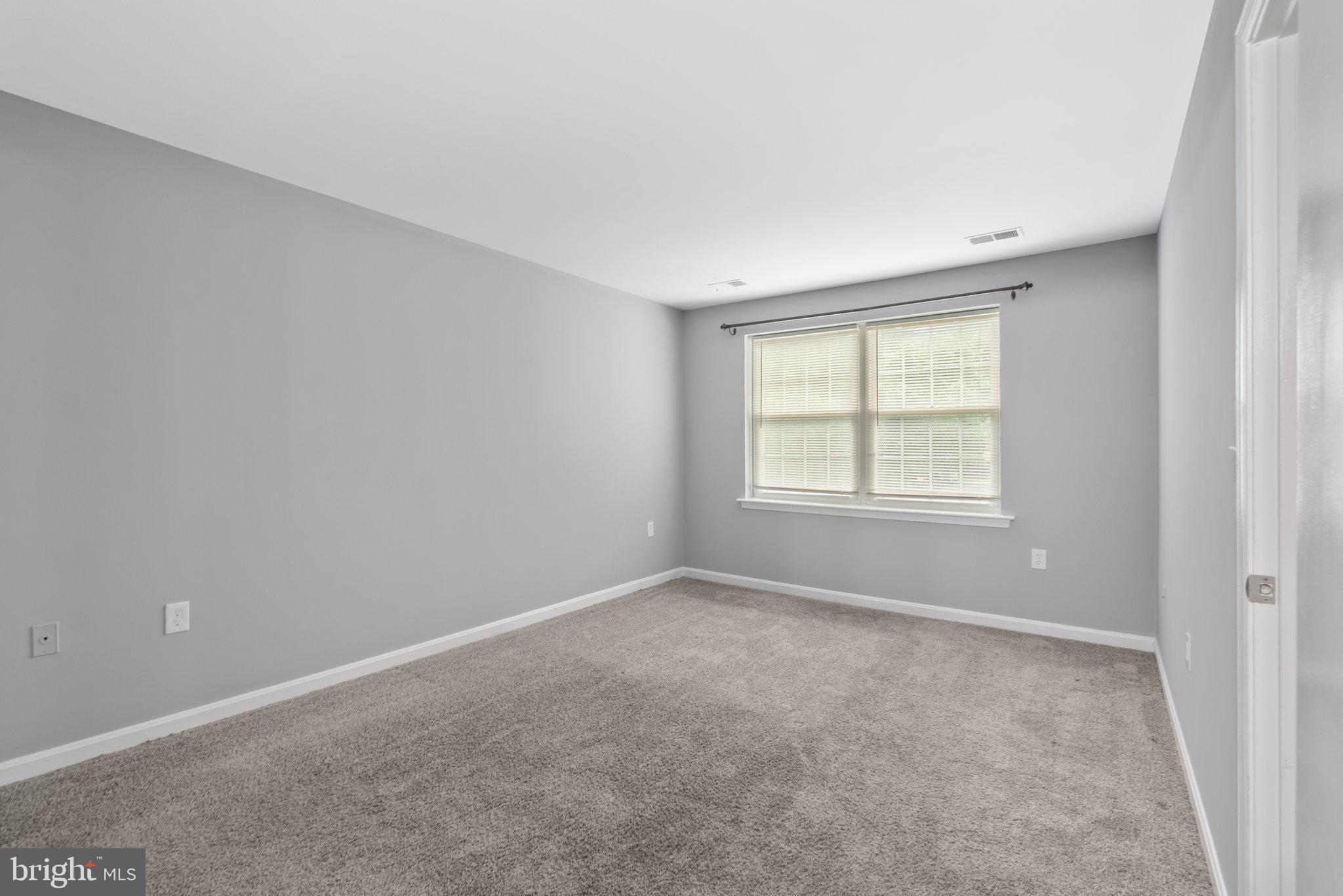 FLOWER HILL - Residential