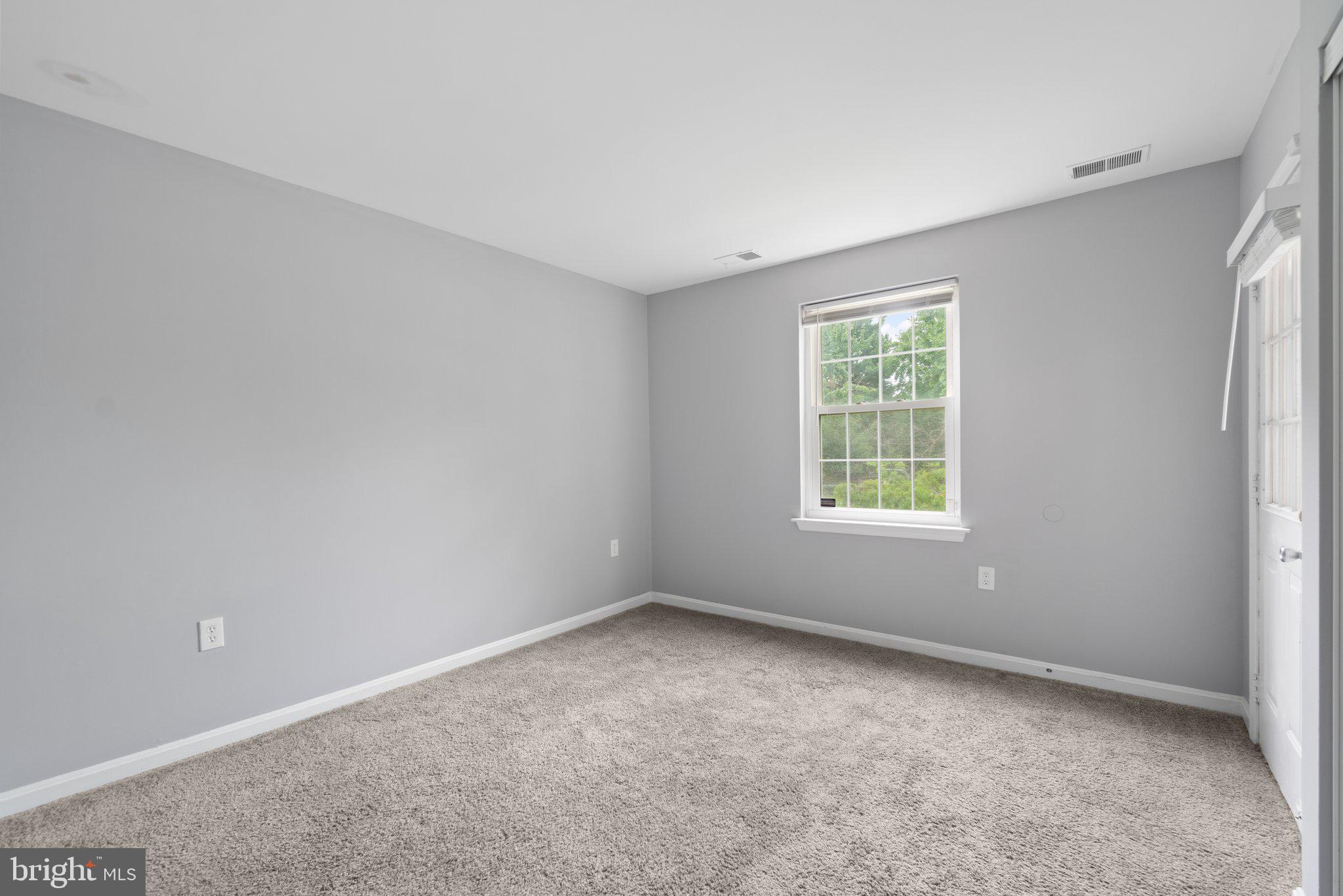 FLOWER HILL - Residential