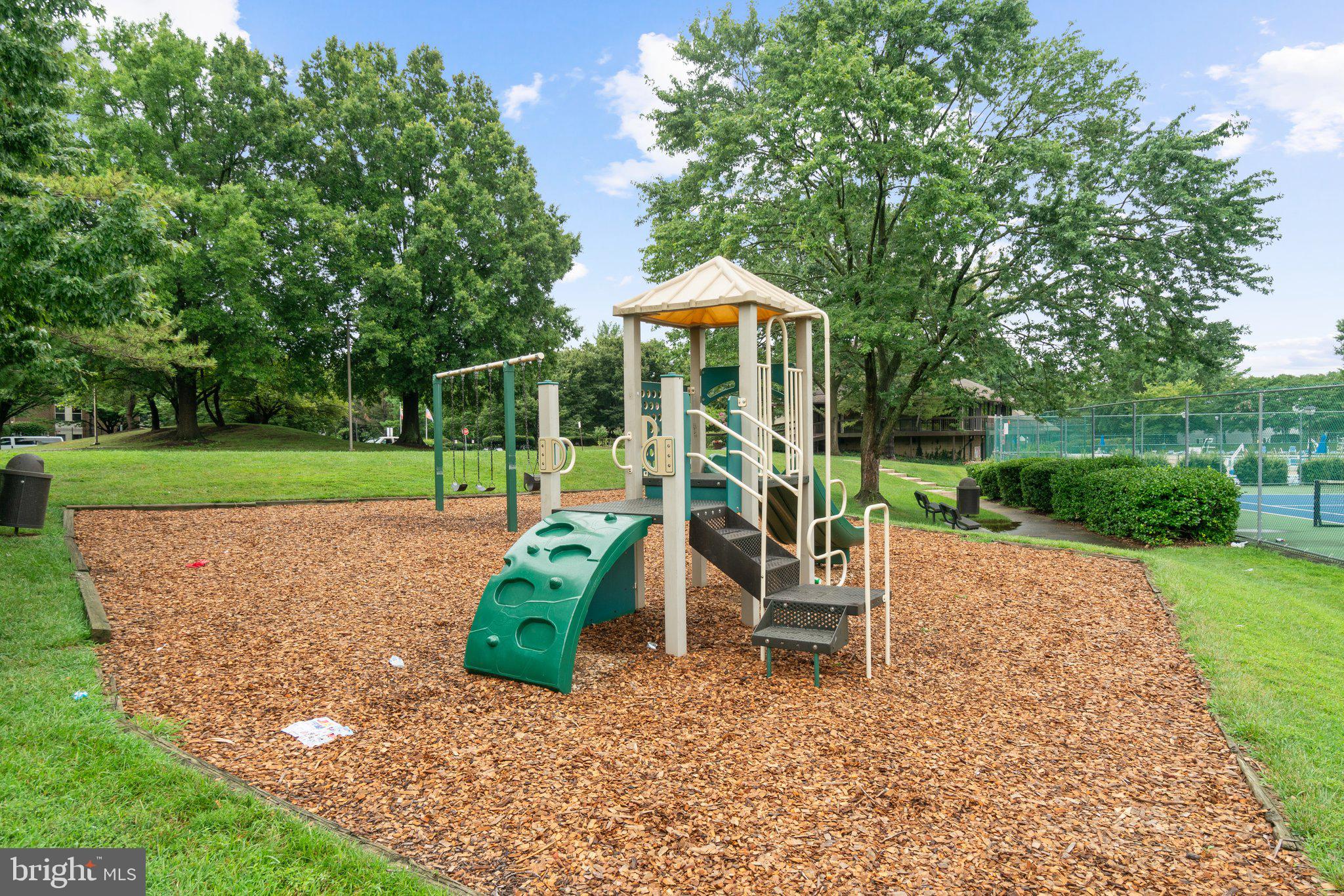 FLOWER HILL - Residential