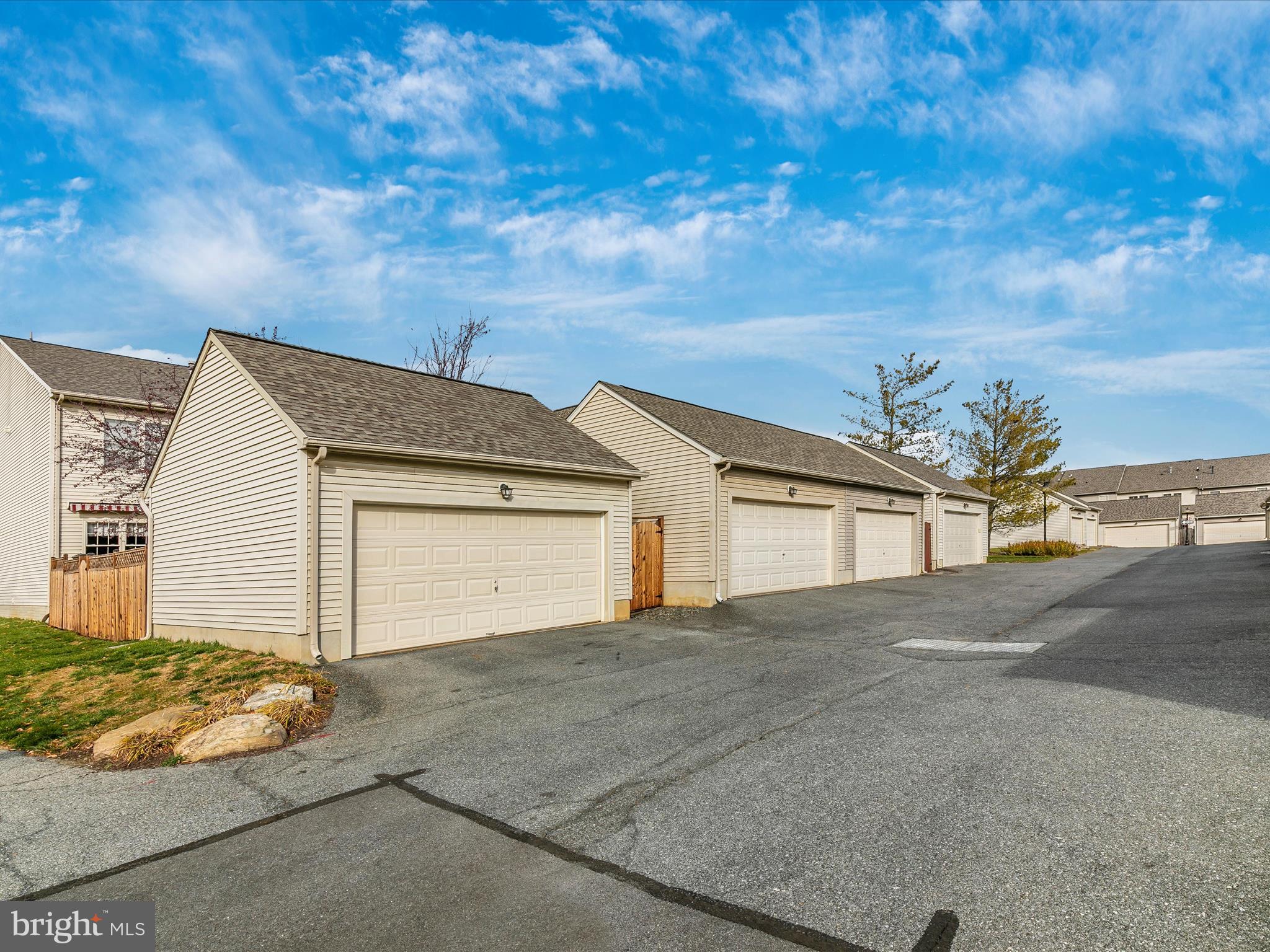 WORMANS MILL - Residential