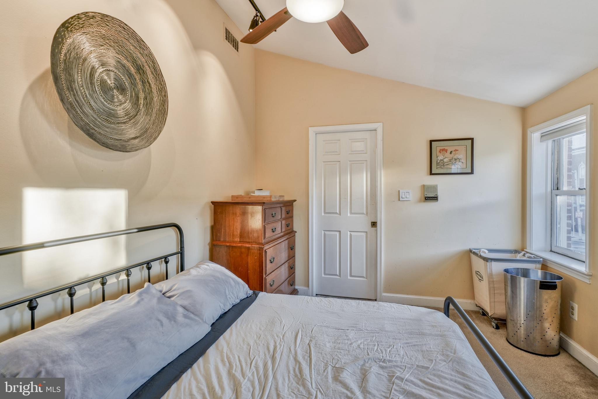 BARRE CIRCLE HISTORIC DISTRICT - Residential Lease