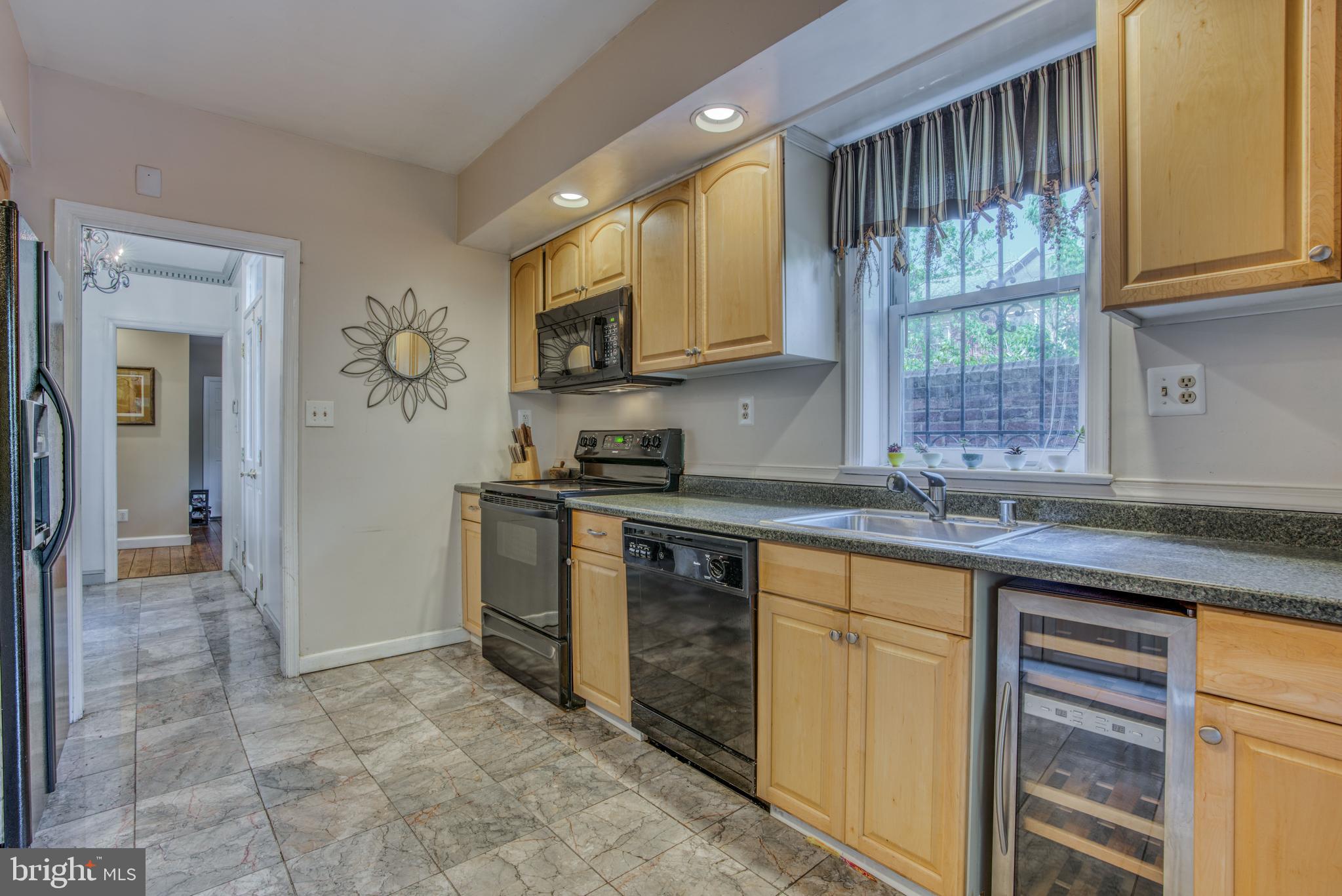 BARRE CIRCLE HISTORIC DISTRICT - Residential Lease