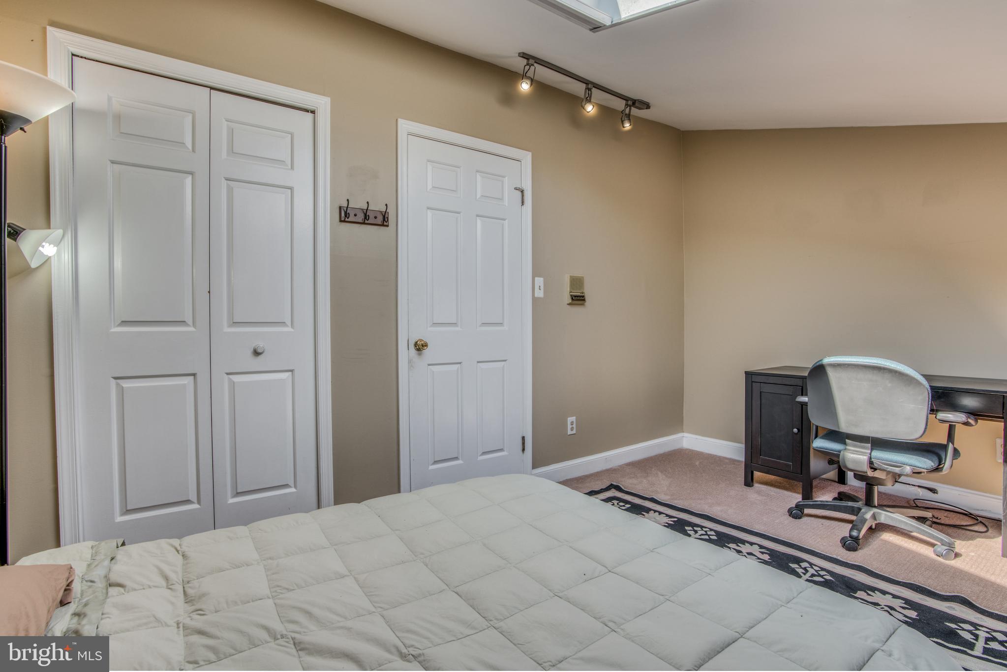 BARRE CIRCLE HISTORIC DISTRICT - Residential Lease