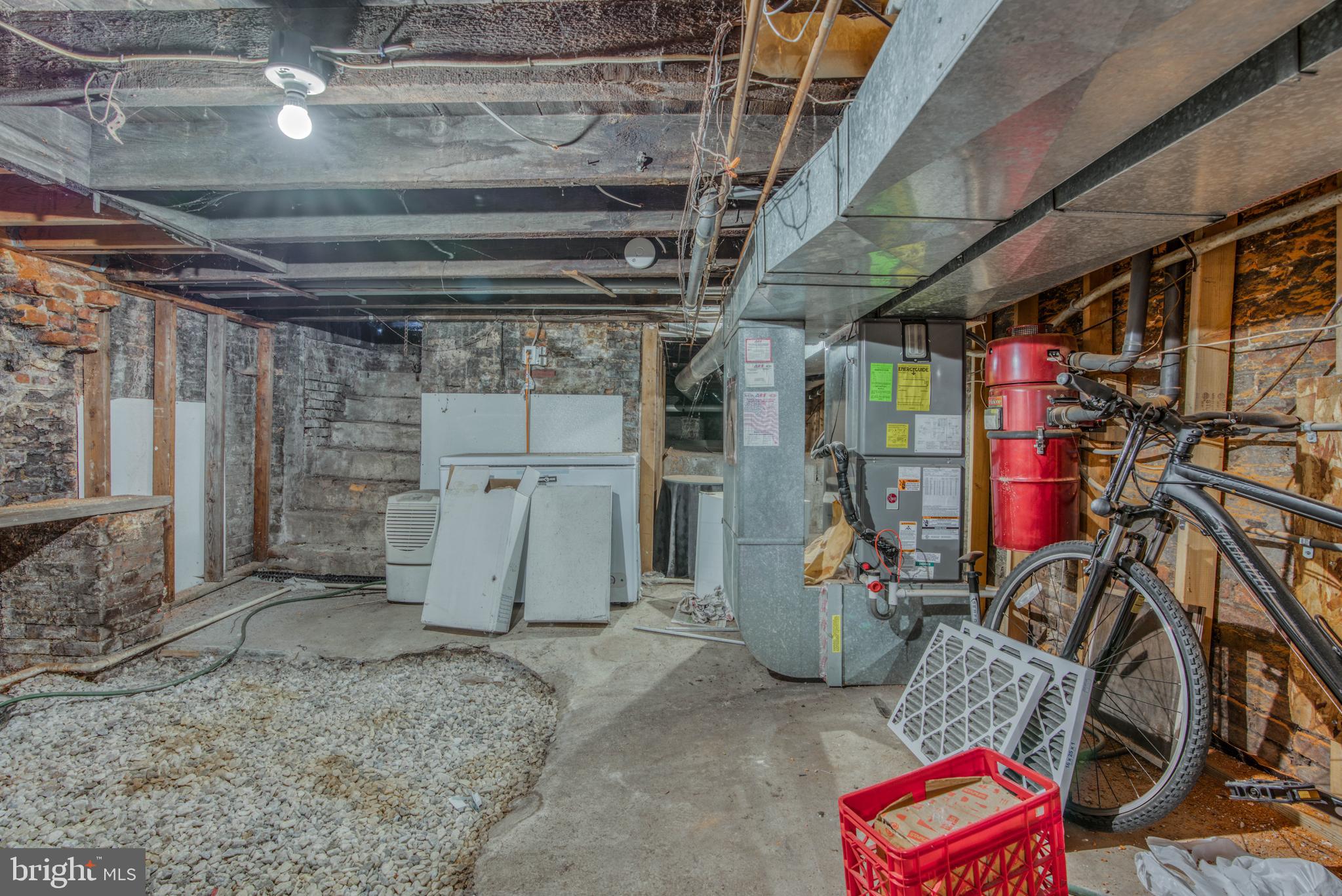 BARRE CIRCLE HISTORIC DISTRICT - Residential Lease