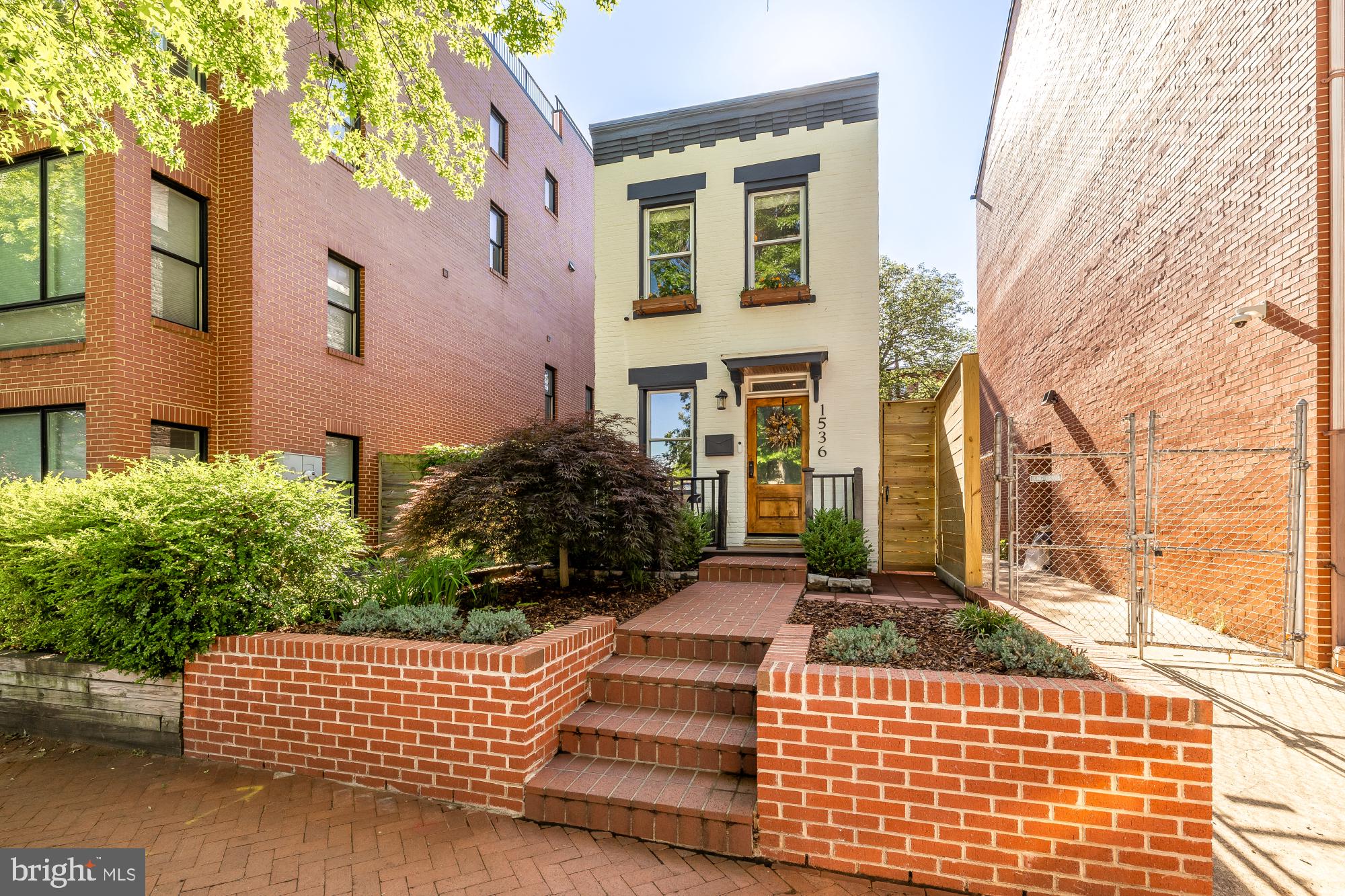 1536 5TH STREET NW