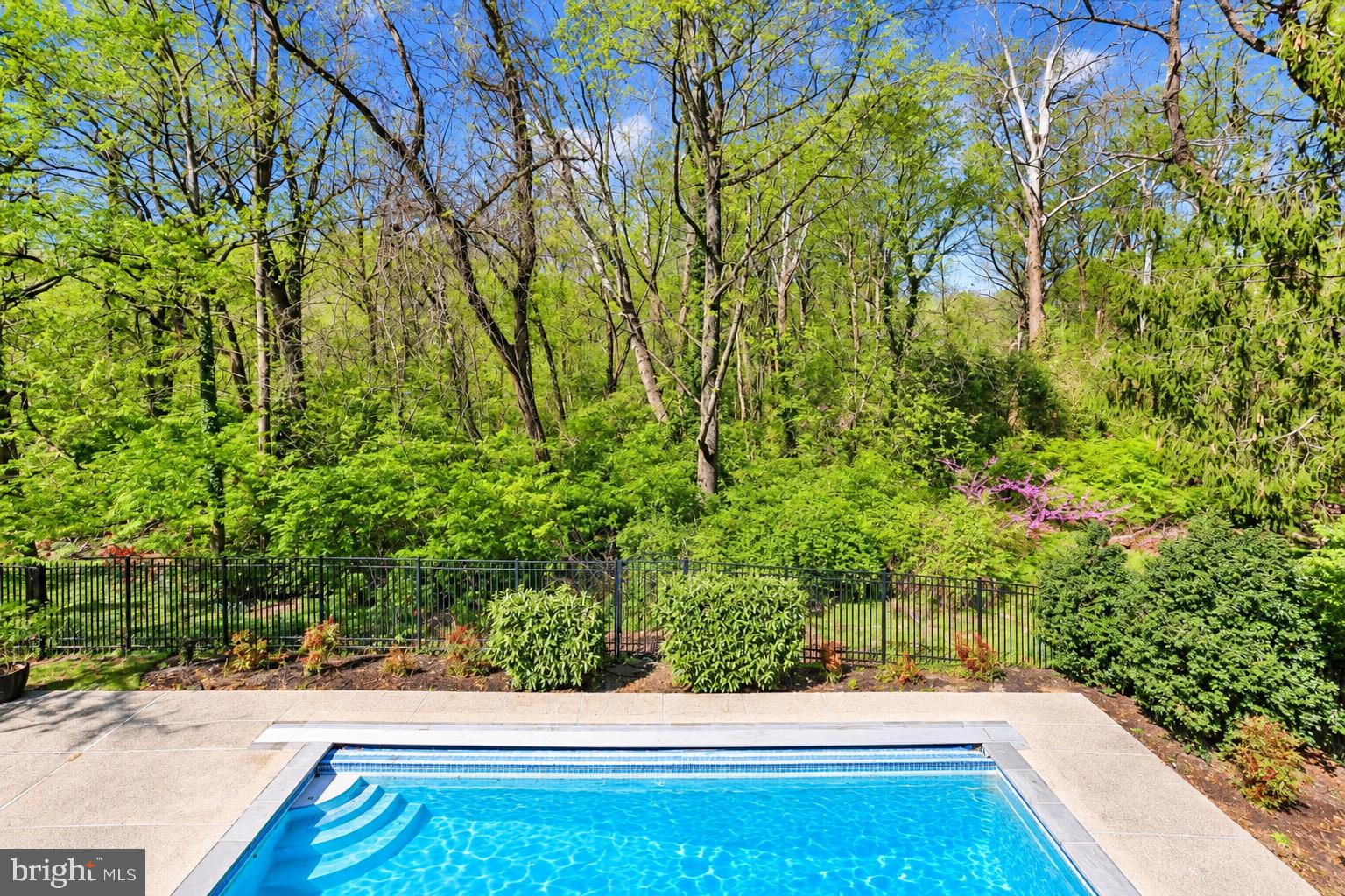 4902 DERUSSEY PARKWAY