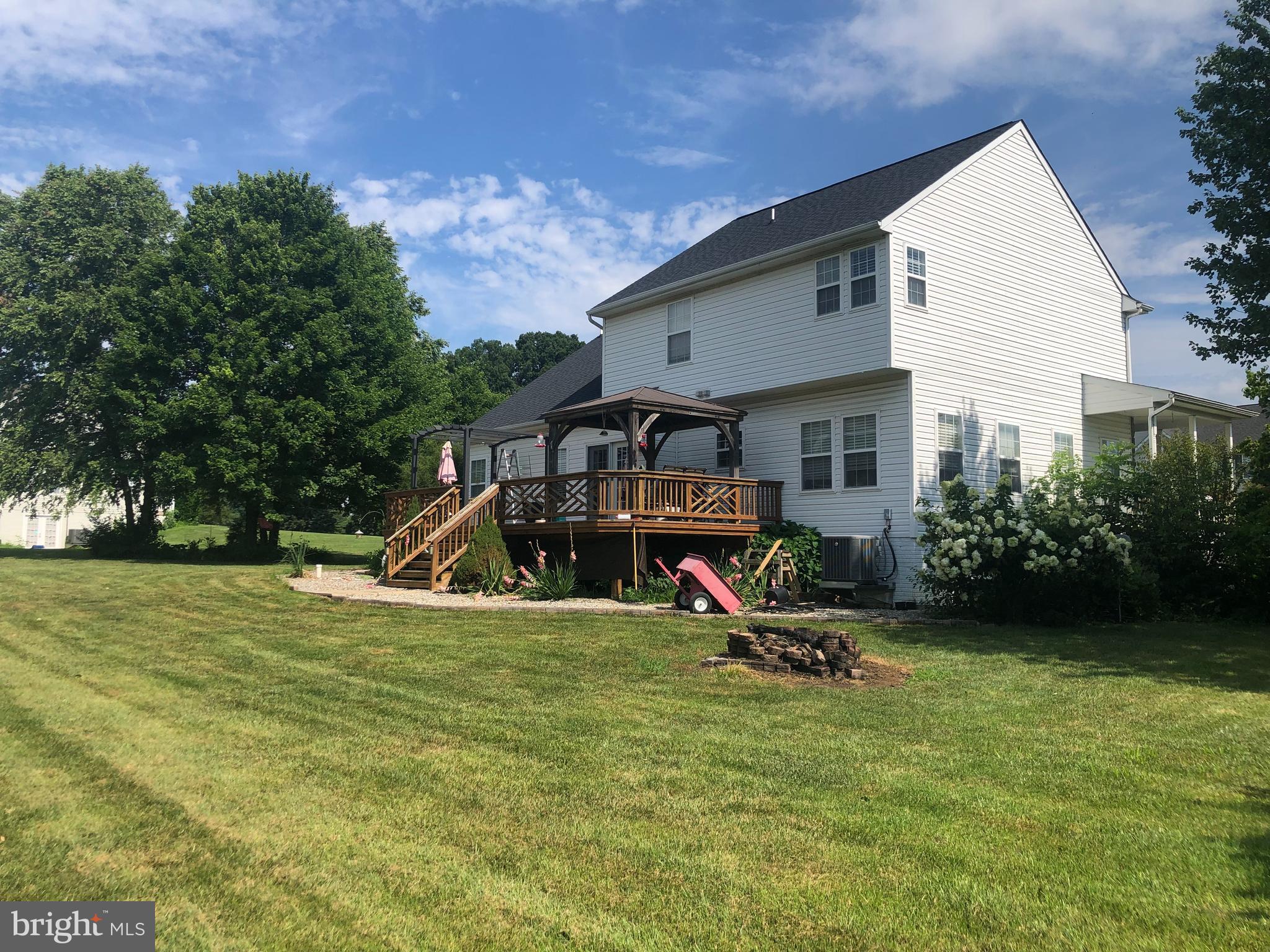 AMBER KNOLLS - Residential Lease