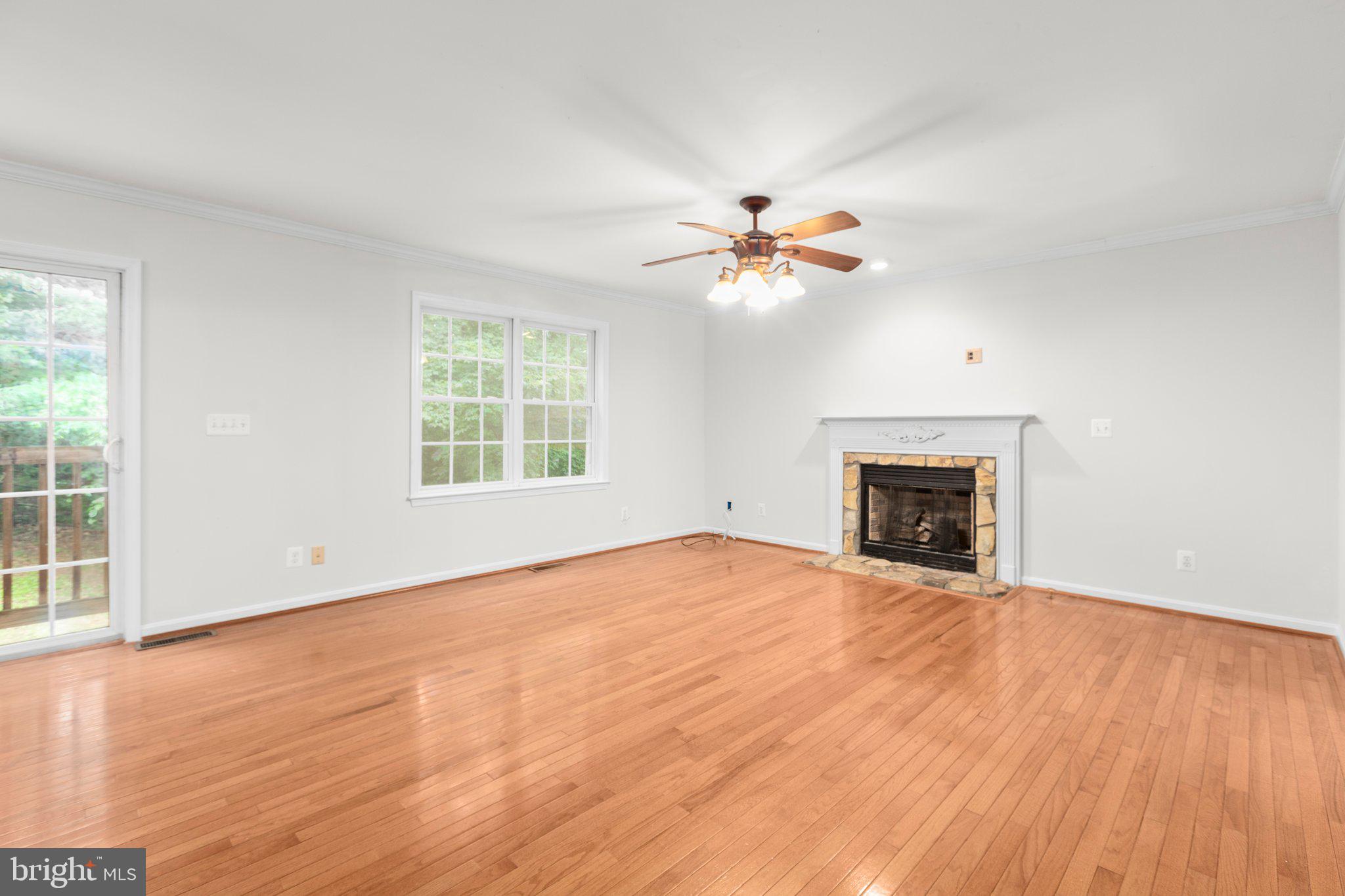 PRESIDENTIAL LAKES - Residential