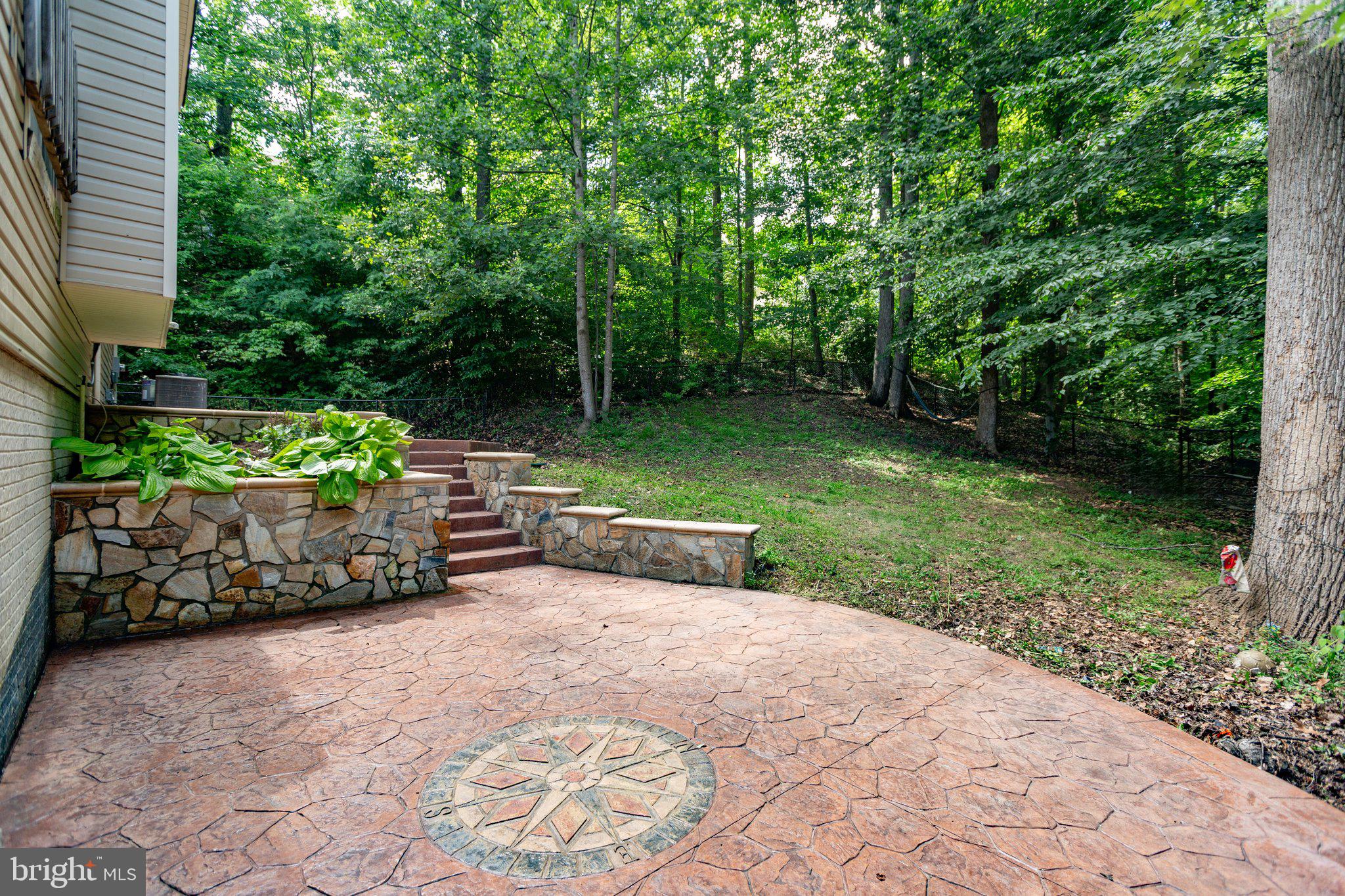 PRESIDENTIAL LAKES - Residential