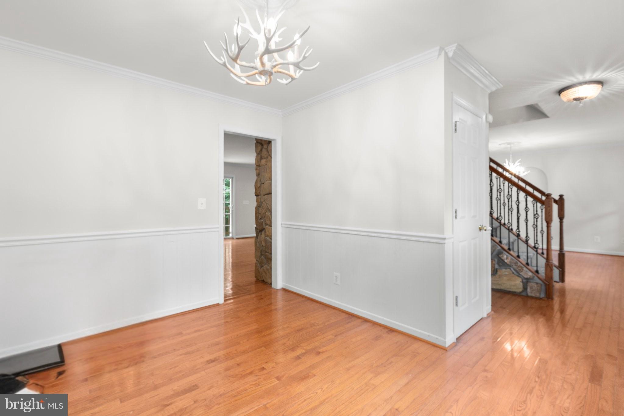 PRESIDENTIAL LAKES - Residential