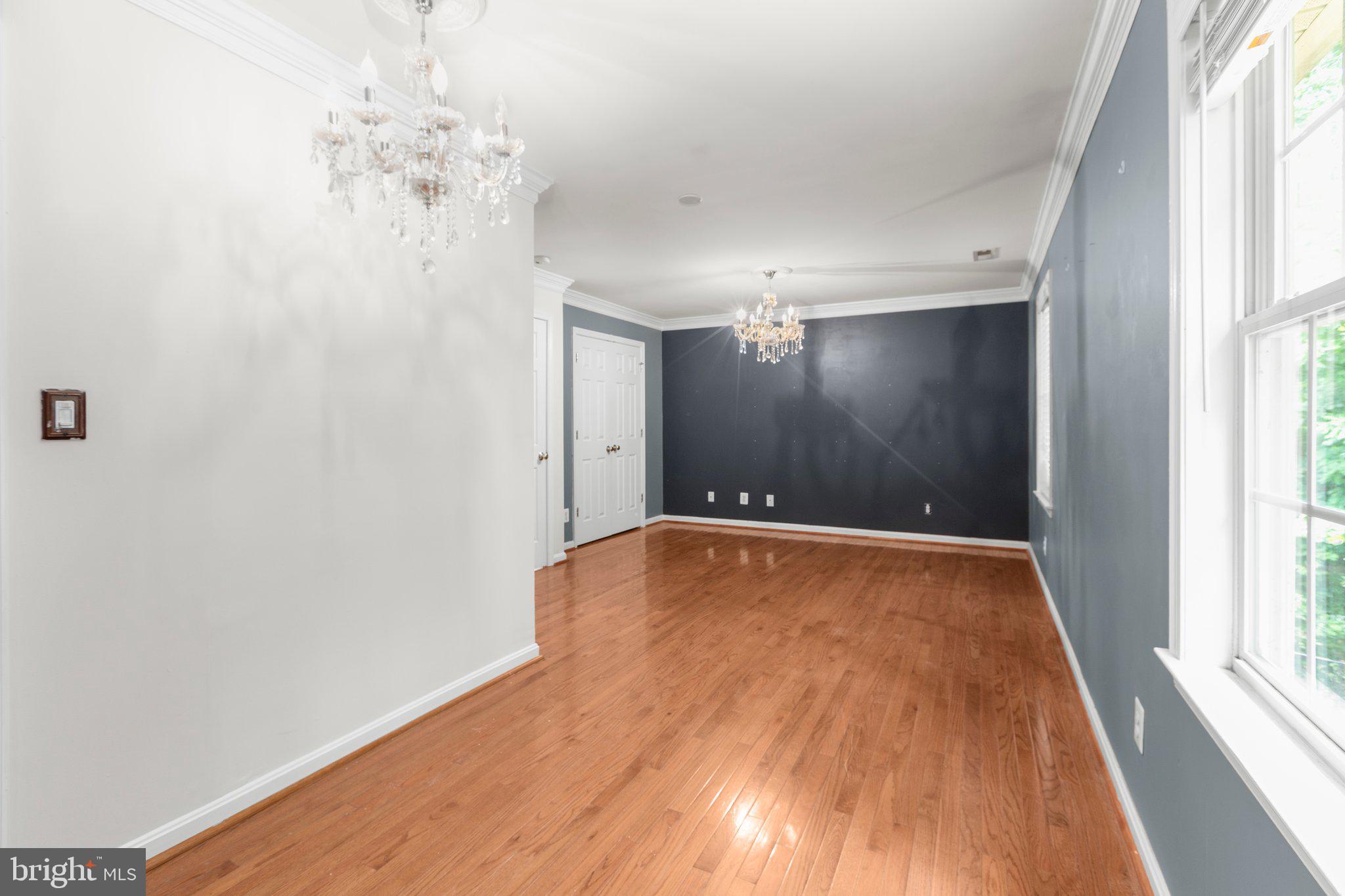 PRESIDENTIAL LAKES - Residential