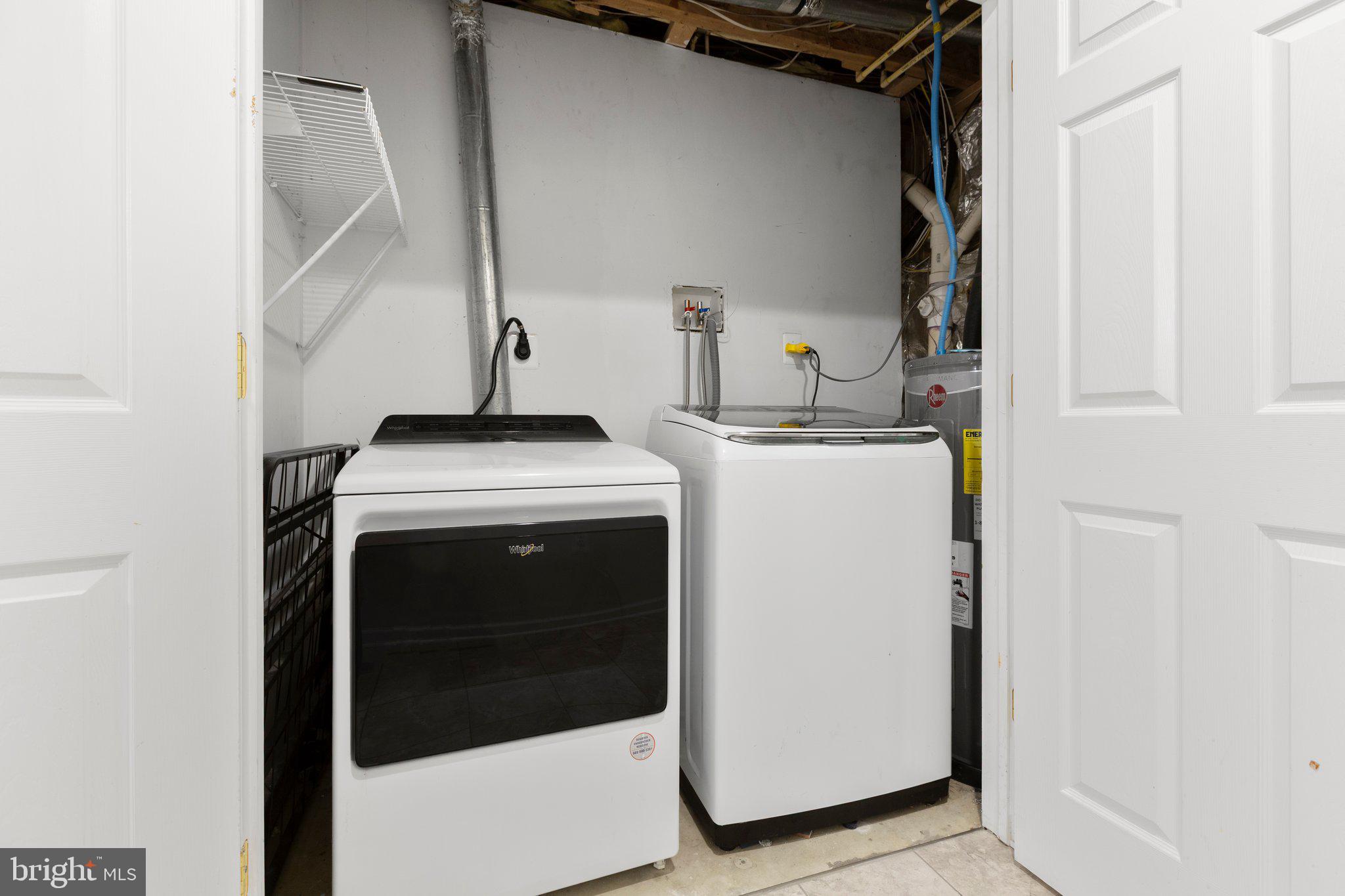 PRESIDENTIAL LAKES - Residential