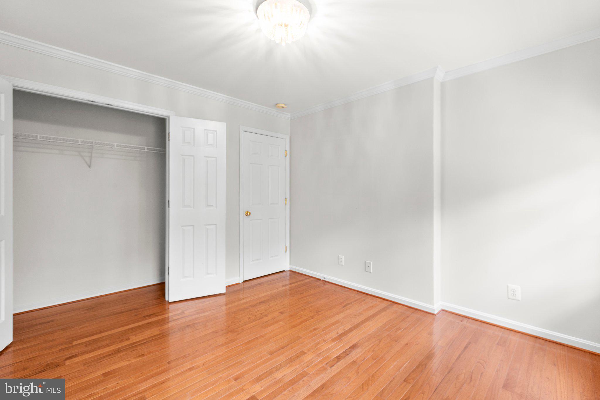 PRESIDENTIAL LAKES - Residential